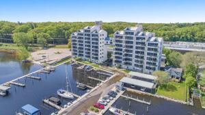 Muskegon MI, 2964 Lakeshore Drive, Unit E501