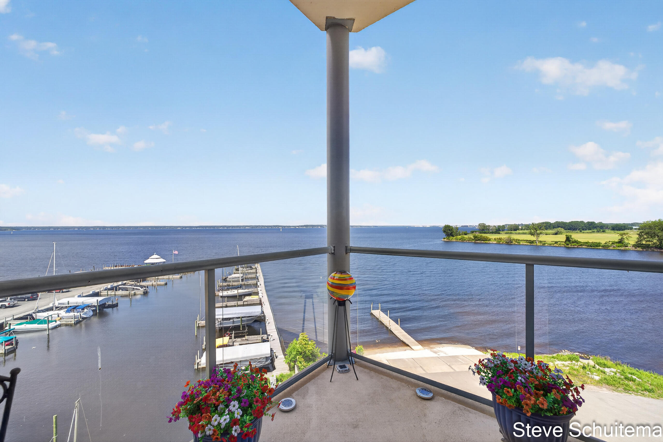 2964 Lakeshore Drive Muskegon MI 49441