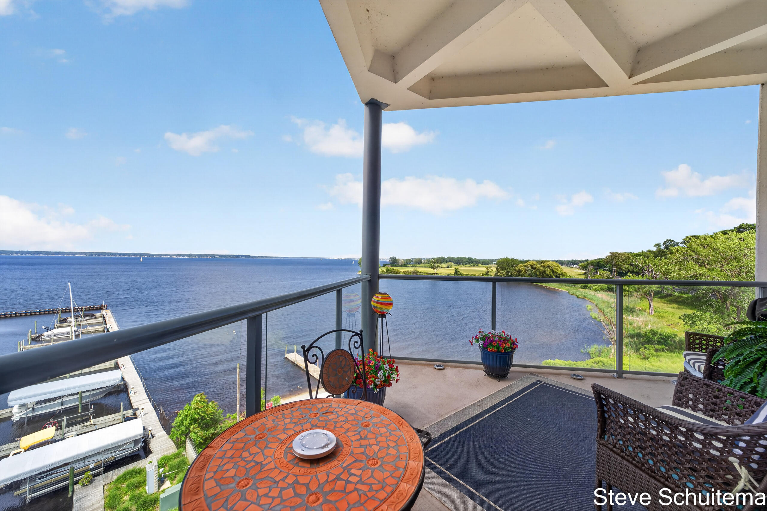 2964 Lakeshore Drive Muskegon MI 49441