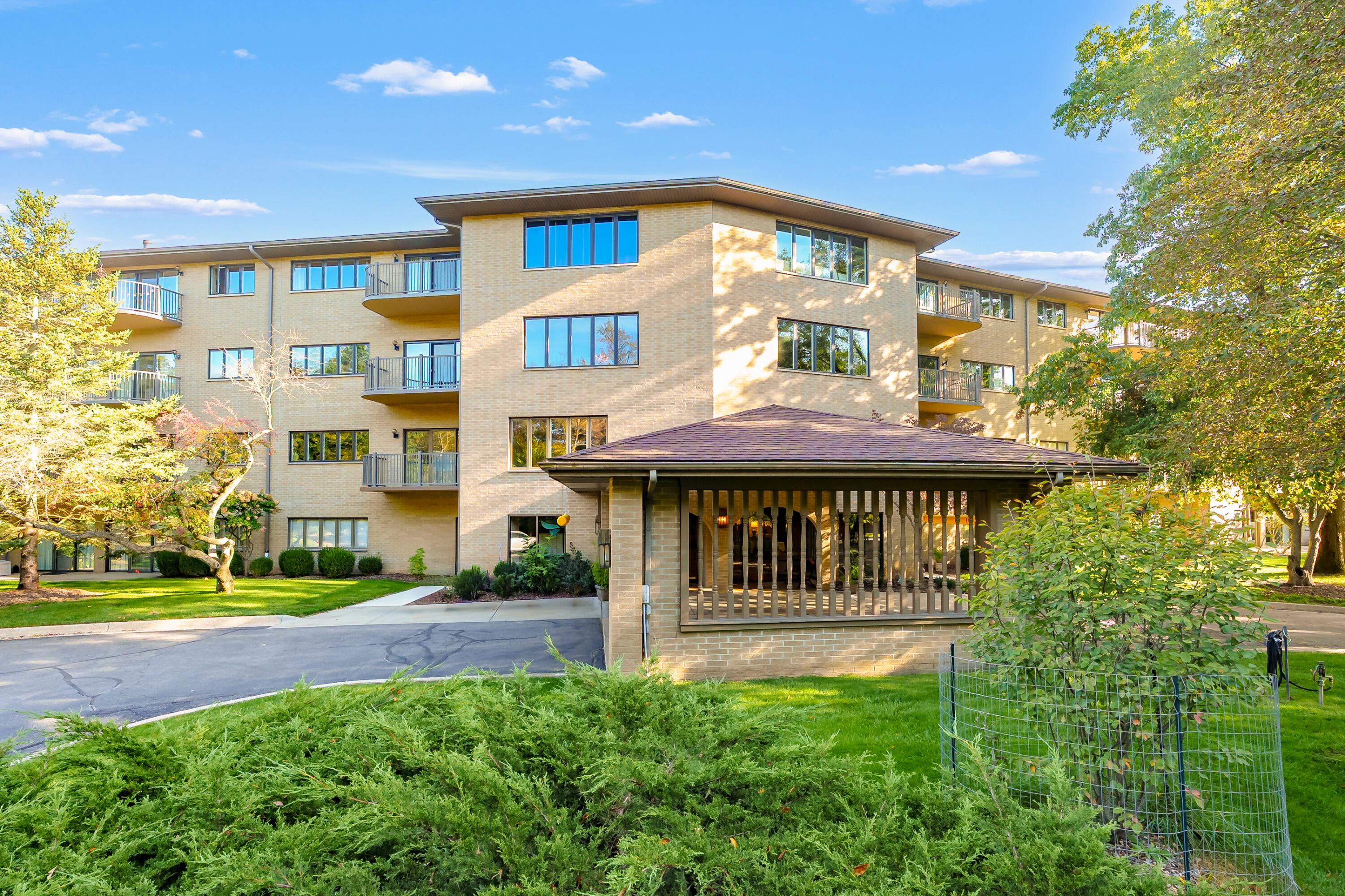 4040 Greenleaf Circle 408 Kalamazoo MI 49008