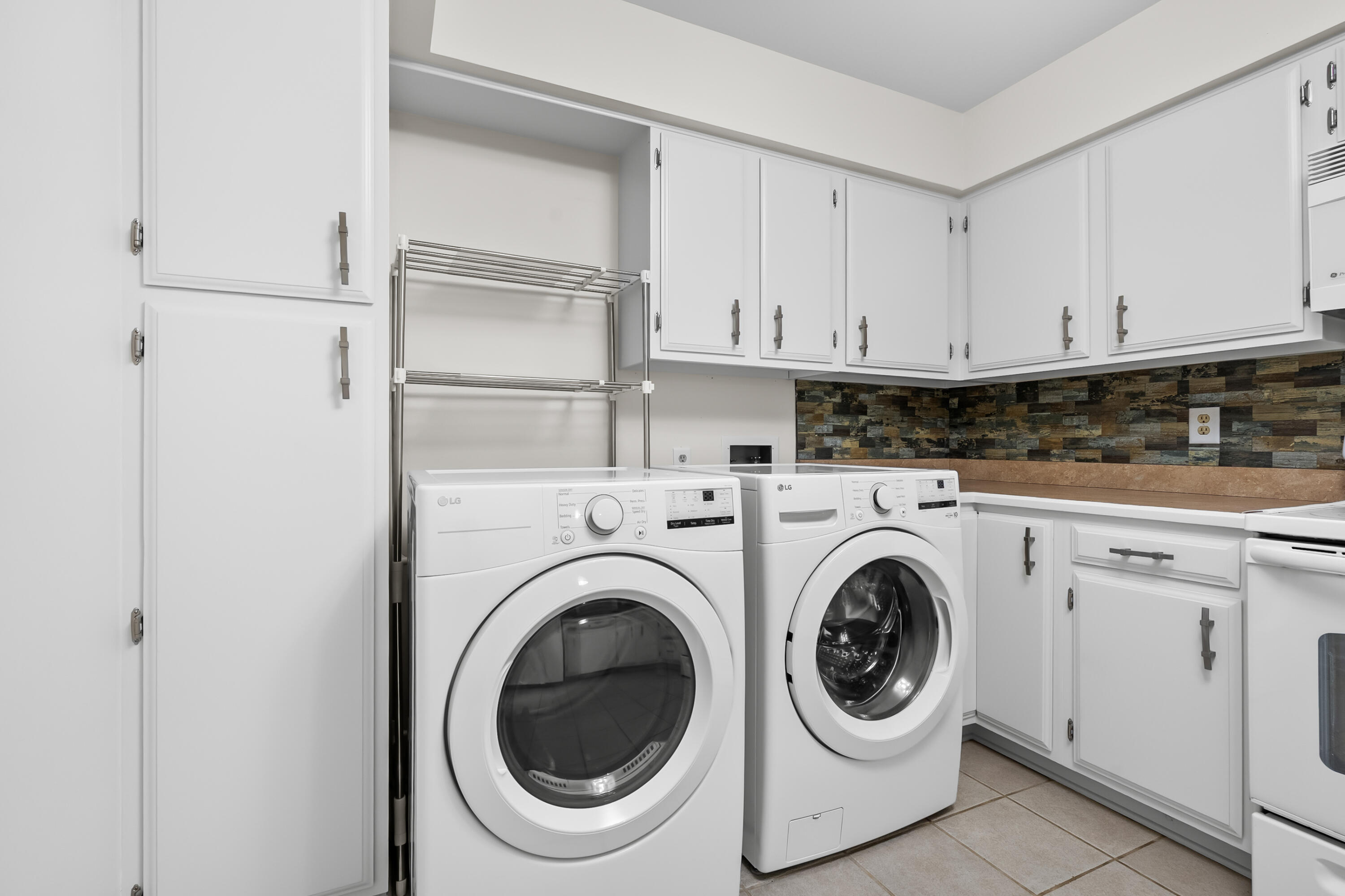 4040 Greenleaf Circle 408 Kalamazoo MI 49008