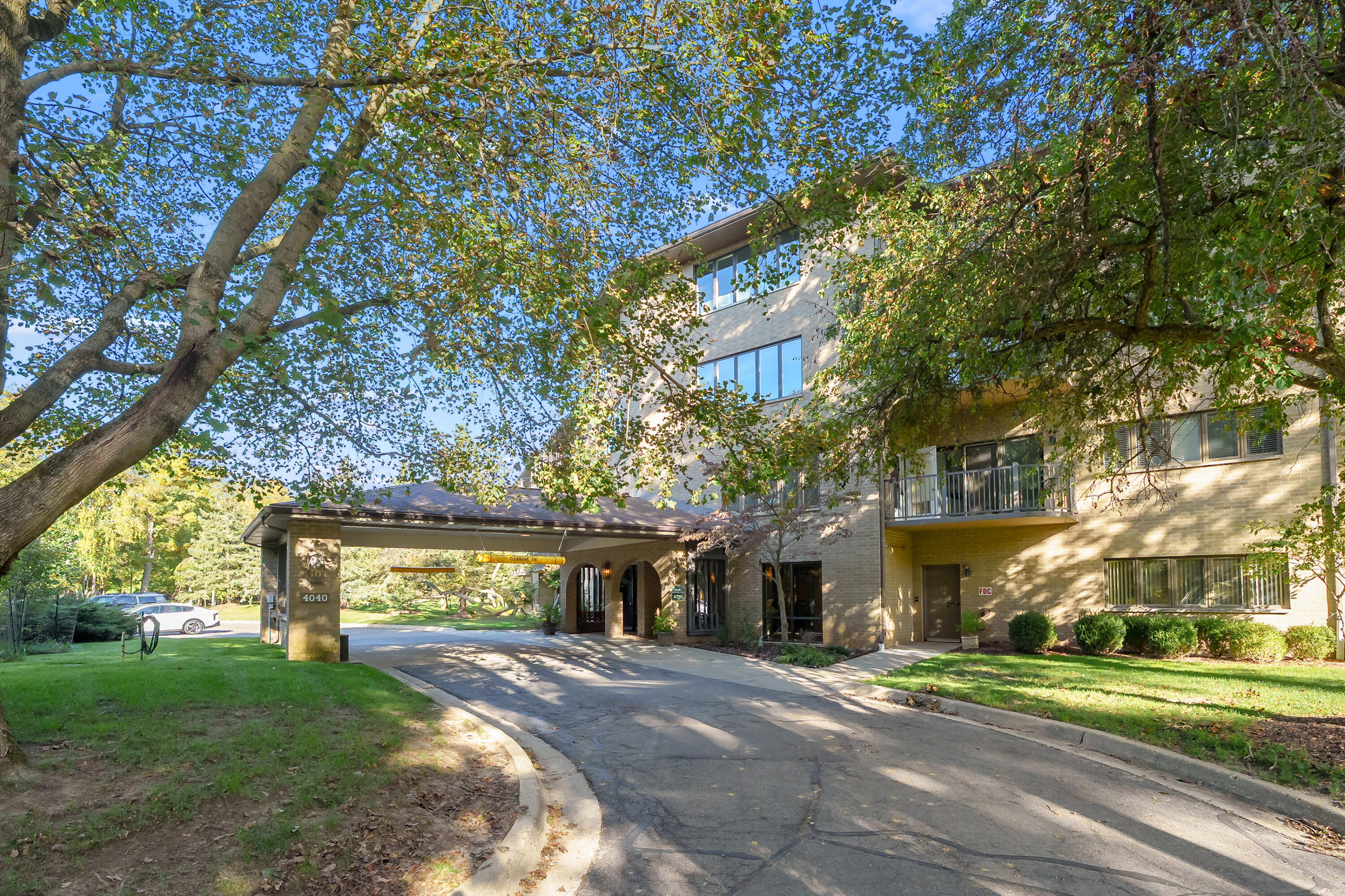 4040 Greenleaf Circle 408 Kalamazoo MI 49008