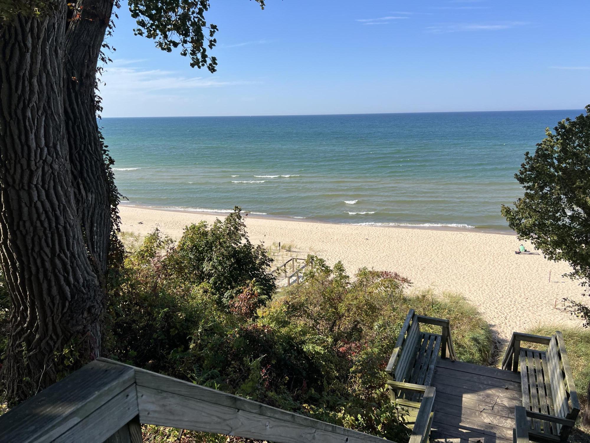 7370 N North Shore Drive South Haven MI 49090