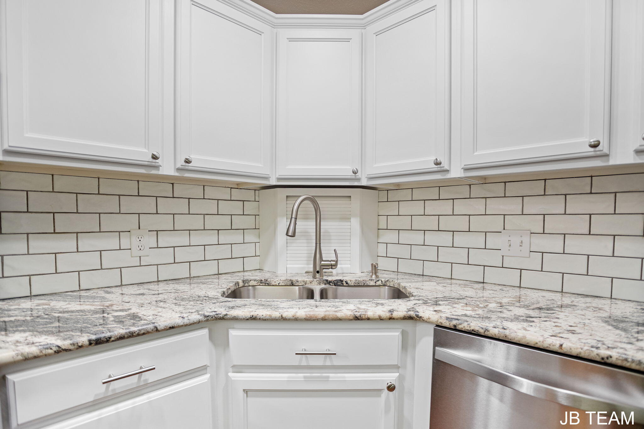 3042 W Crystal Waters Drive Holland MI 49424