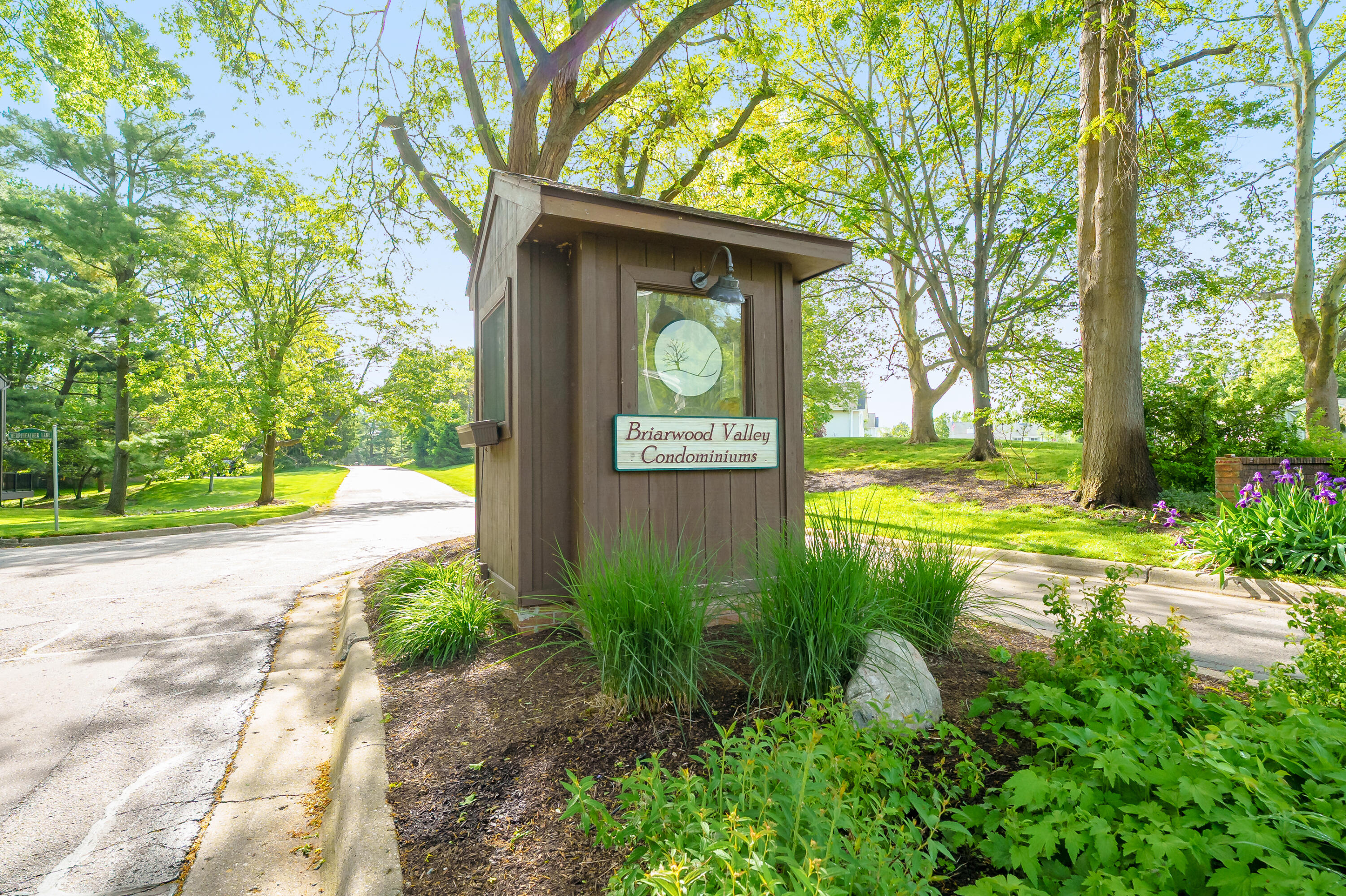 121 Pine Cove Circle Kalamazoo MI 49006