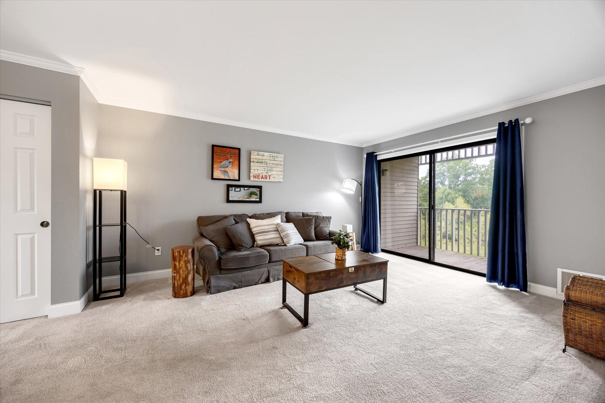 3344 Devonwood Hills NE Grand Rapids MI 49525