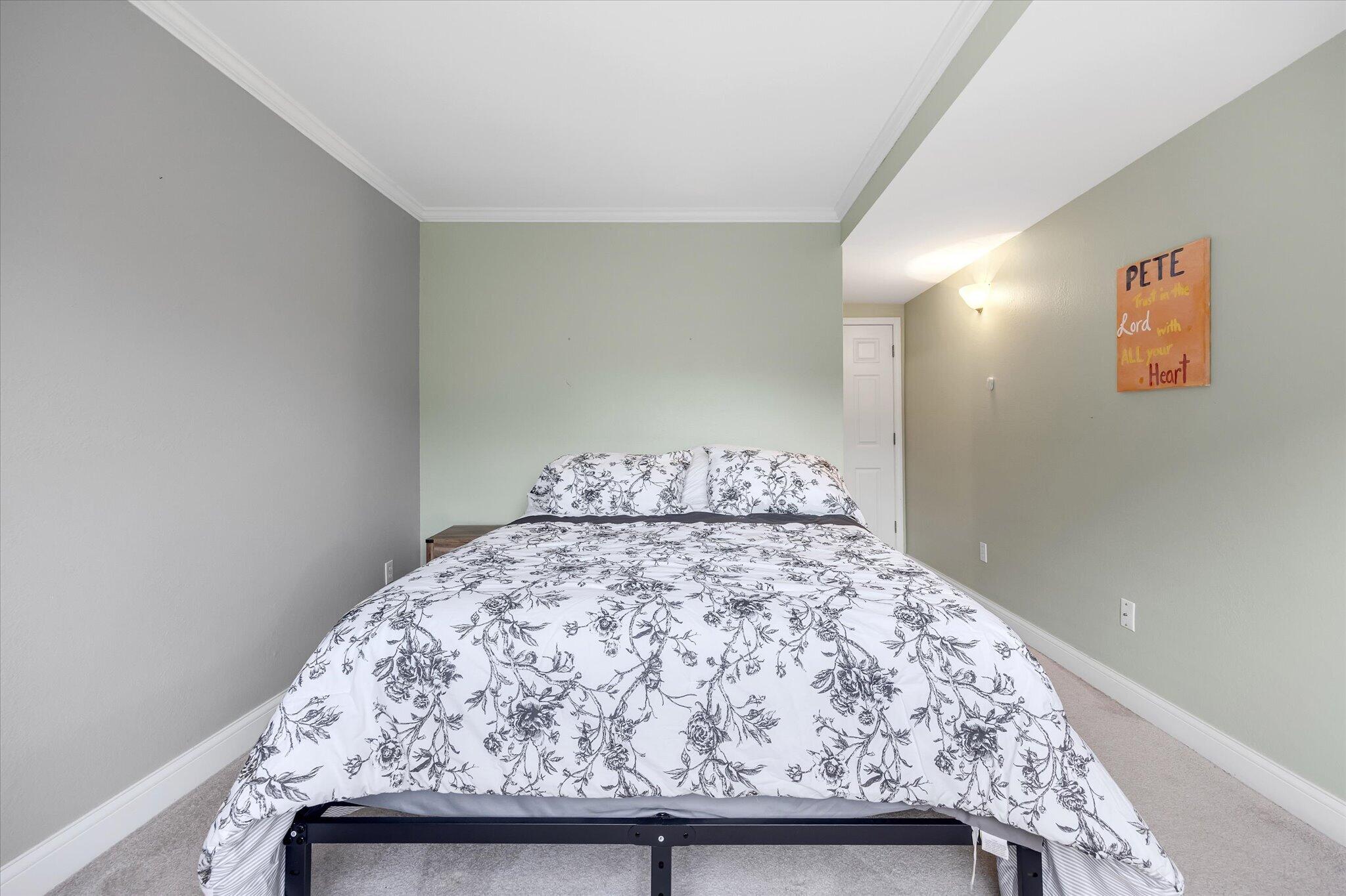 3344 Devonwood Hills NE Grand Rapids MI 49525