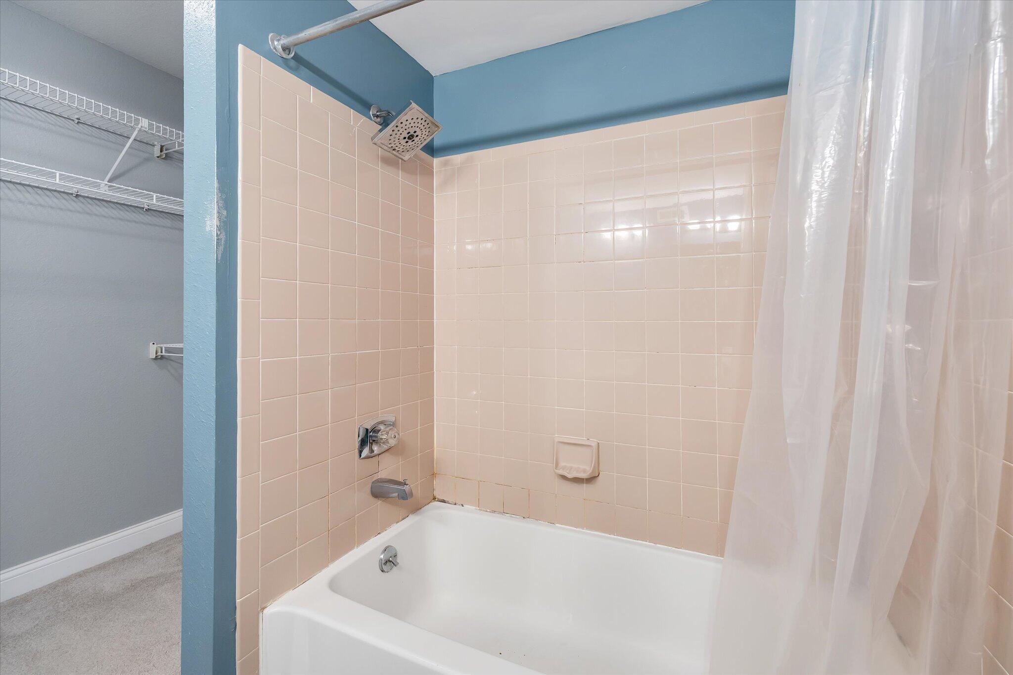 3344 Devonwood Hills NE Grand Rapids MI 49525