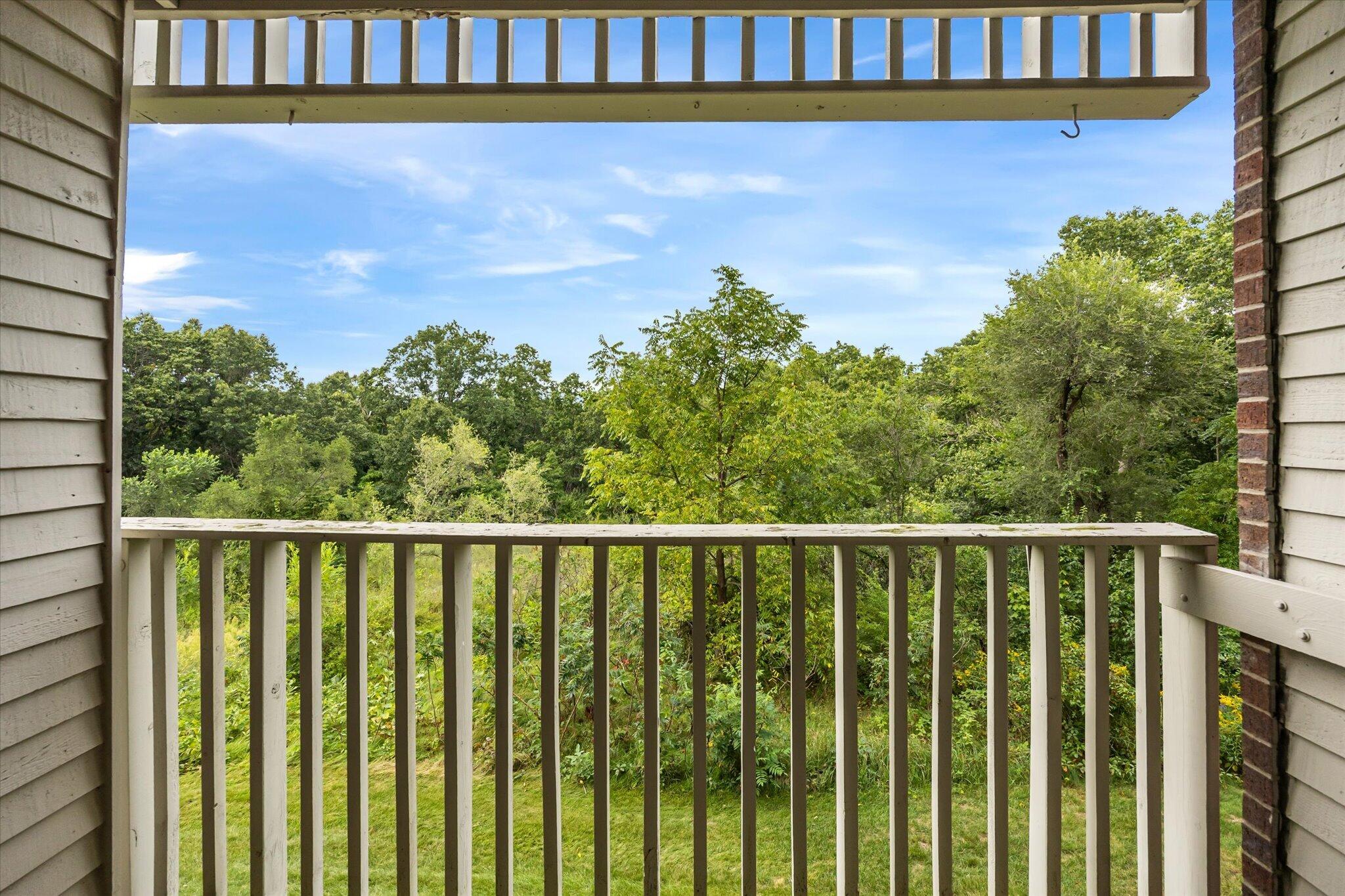 3344 Devonwood Hills NE Grand Rapids MI 49525