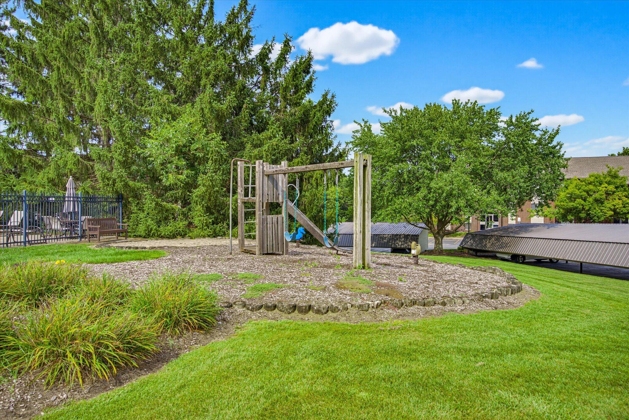3344 Devonwood Hills NE Grand Rapids MI 49525
