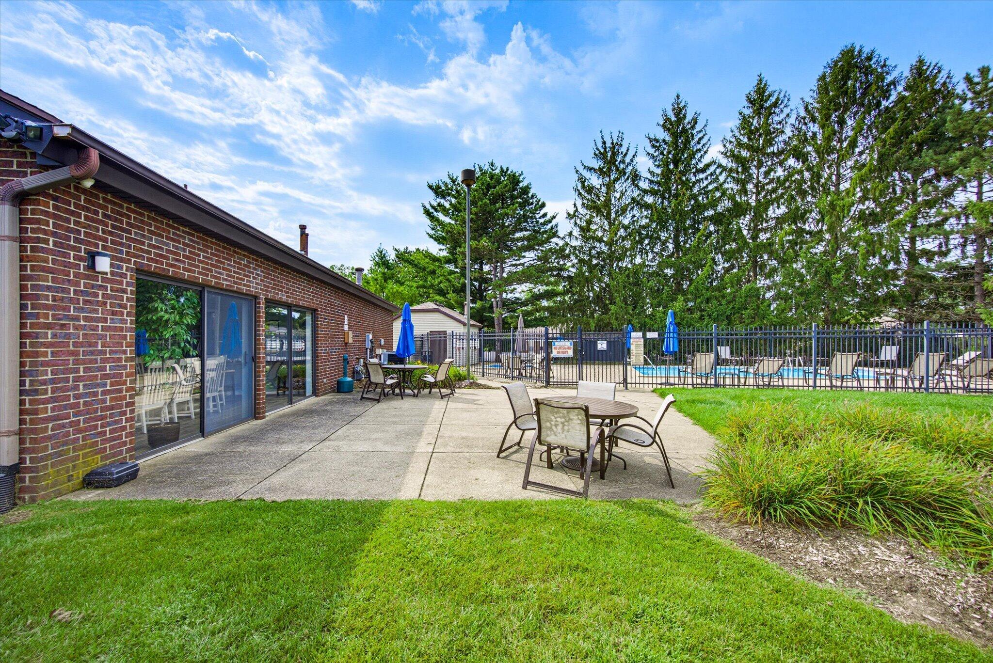 3344 Devonwood Hills NE Grand Rapids MI 49525