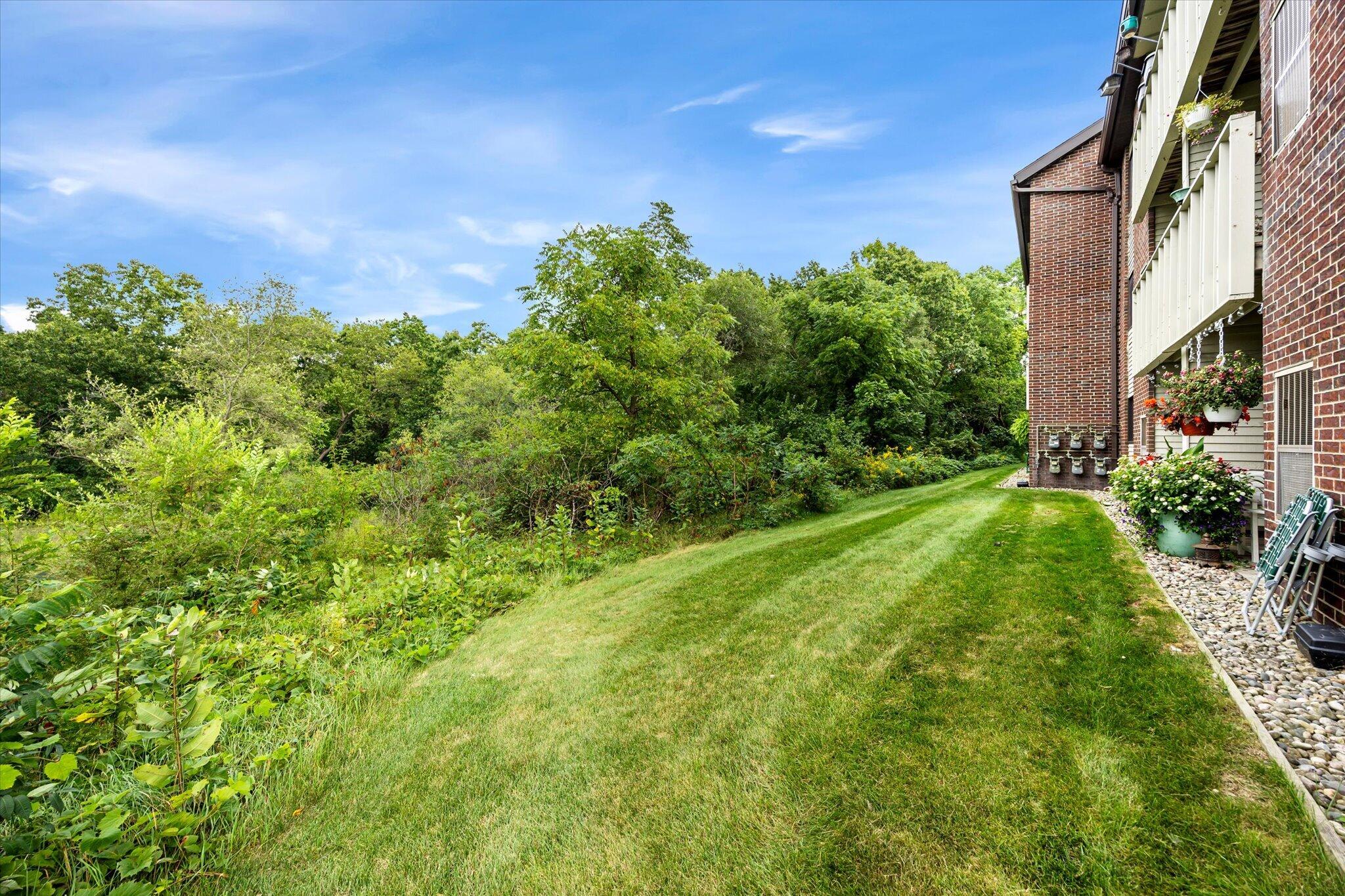 3344 Devonwood Hills NE Grand Rapids MI 49525