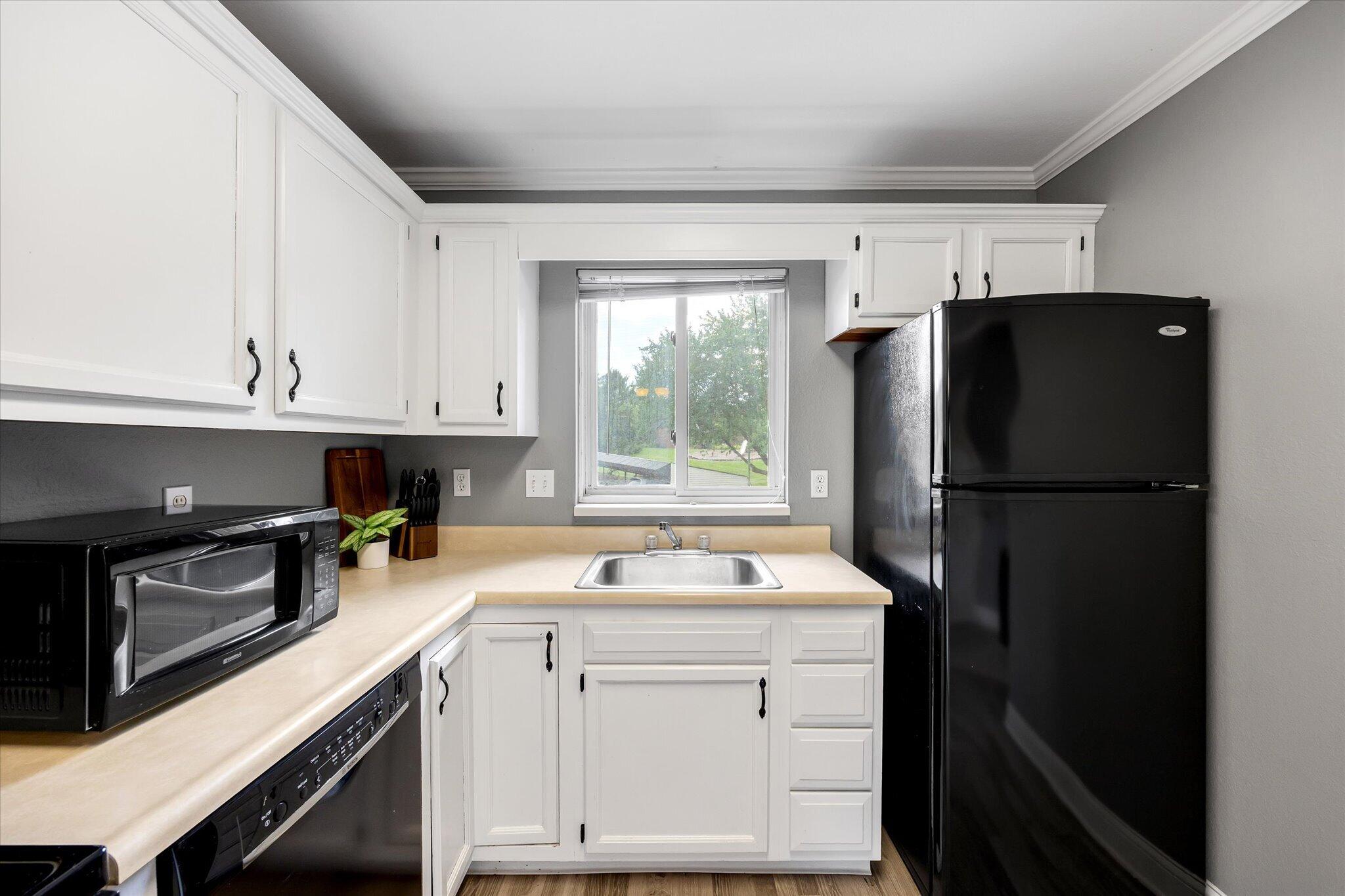 3344 Devonwood Hills NE Grand Rapids MI 49525