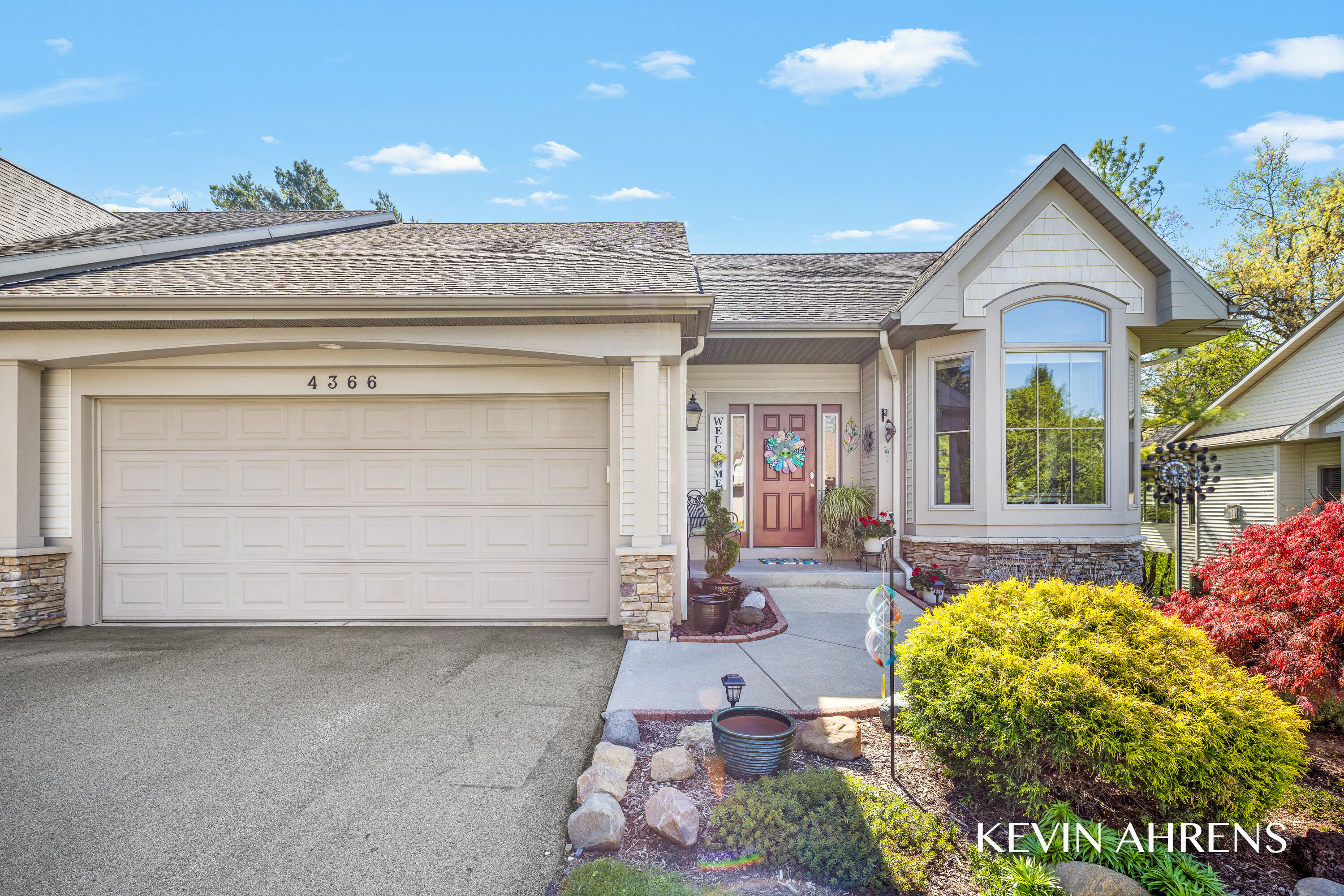 4366 Willow Ln Drive NE Grand Rapids MI 49525