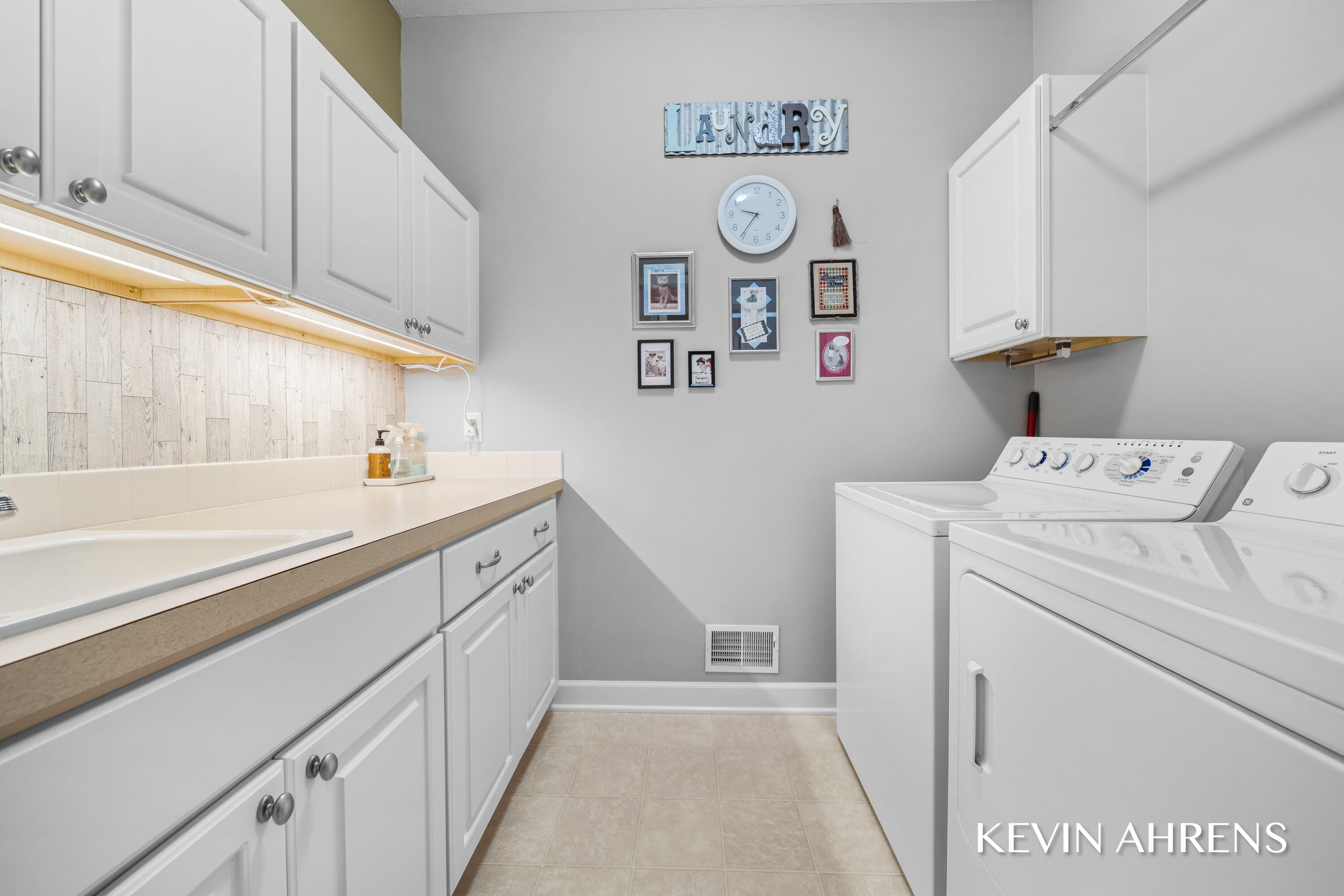 4366 Willow Ln Drive NE Grand Rapids MI 49525