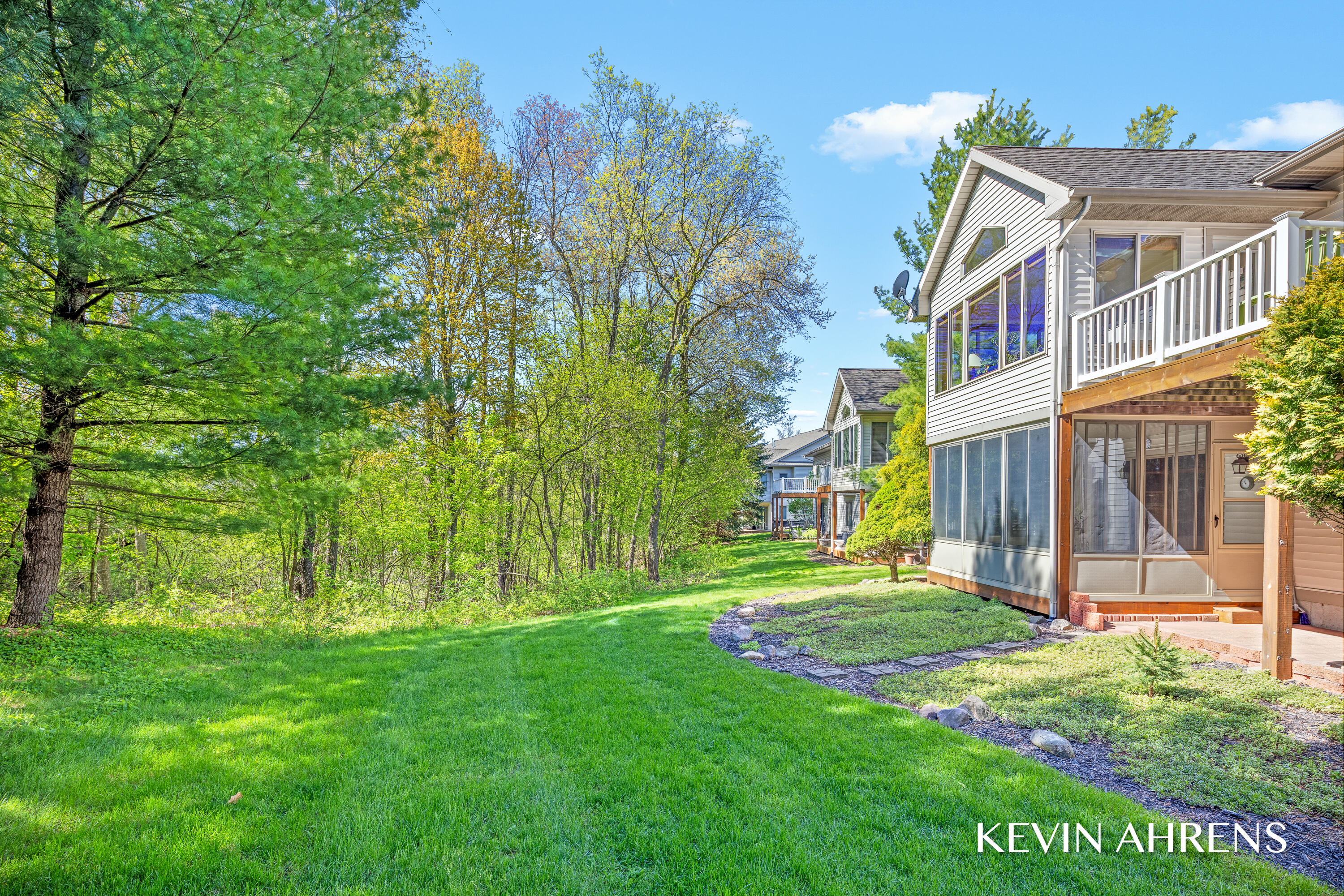 4366 Willow Ln Drive NE Grand Rapids MI 49525