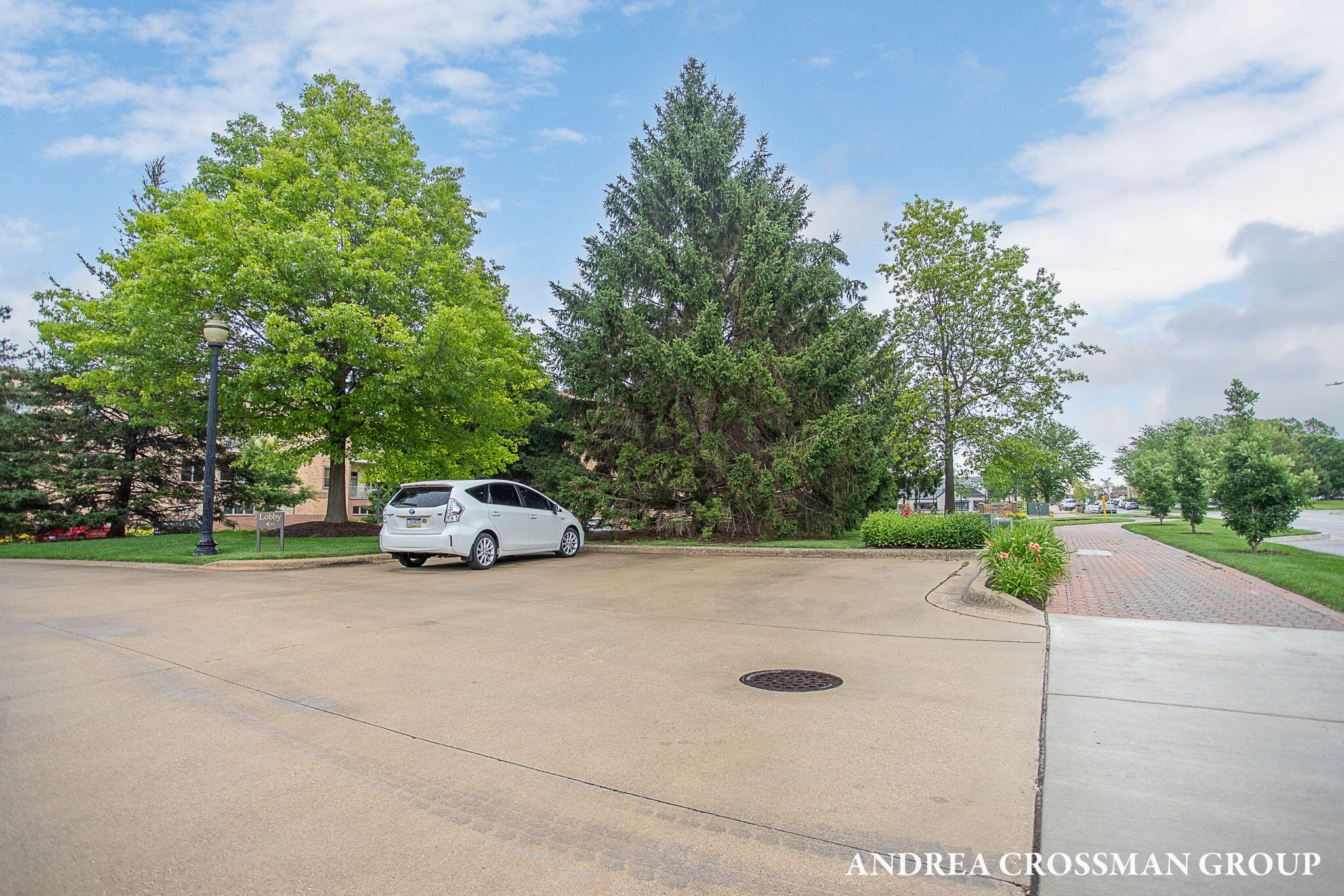 141 Central Avenue Holland MI 49423