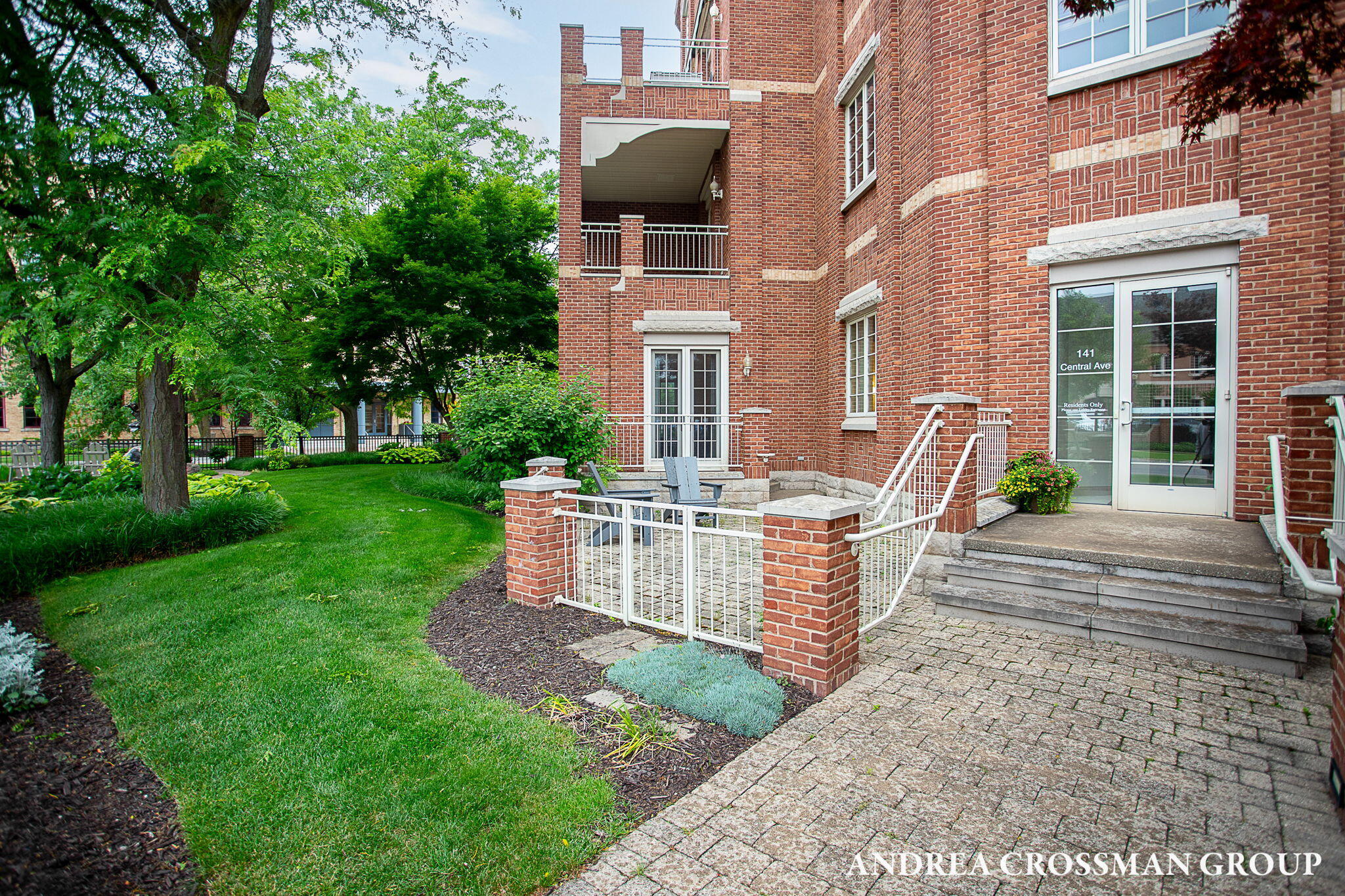 141 Central Avenue Holland MI 49423