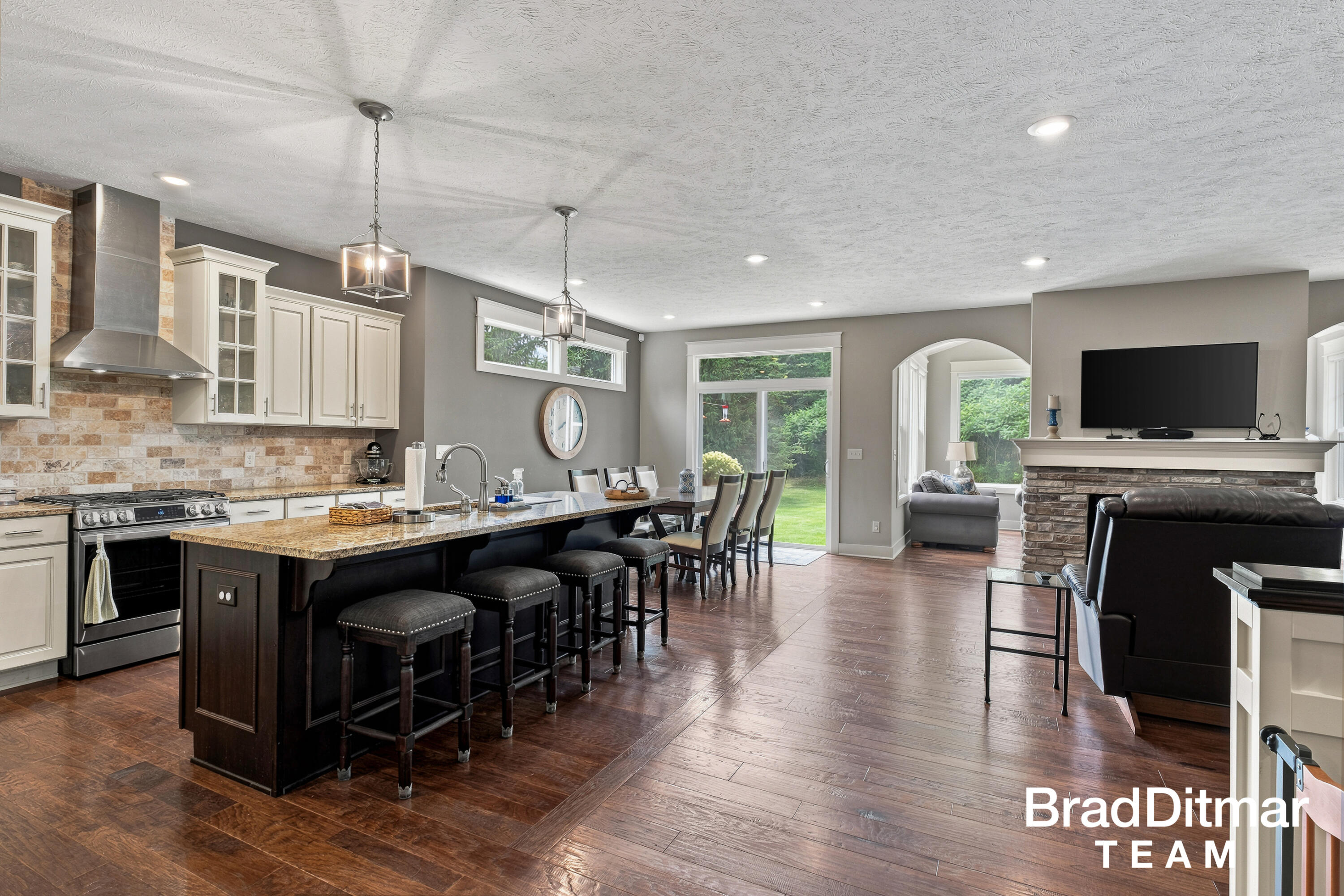 539 W Abbey Mill Drive SE Ada MI 49301