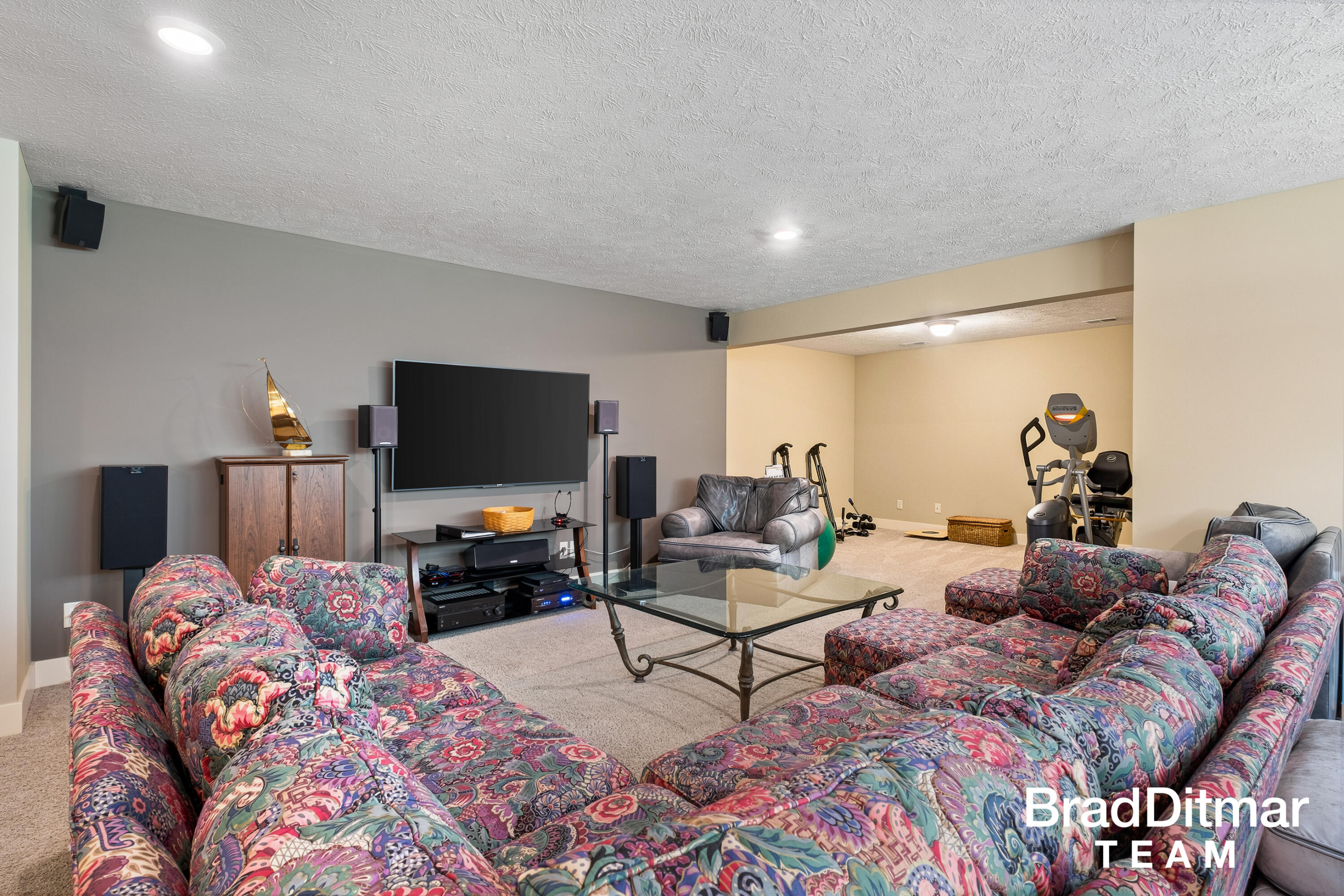 539 W Abbey Mill Drive SE Ada MI 49301