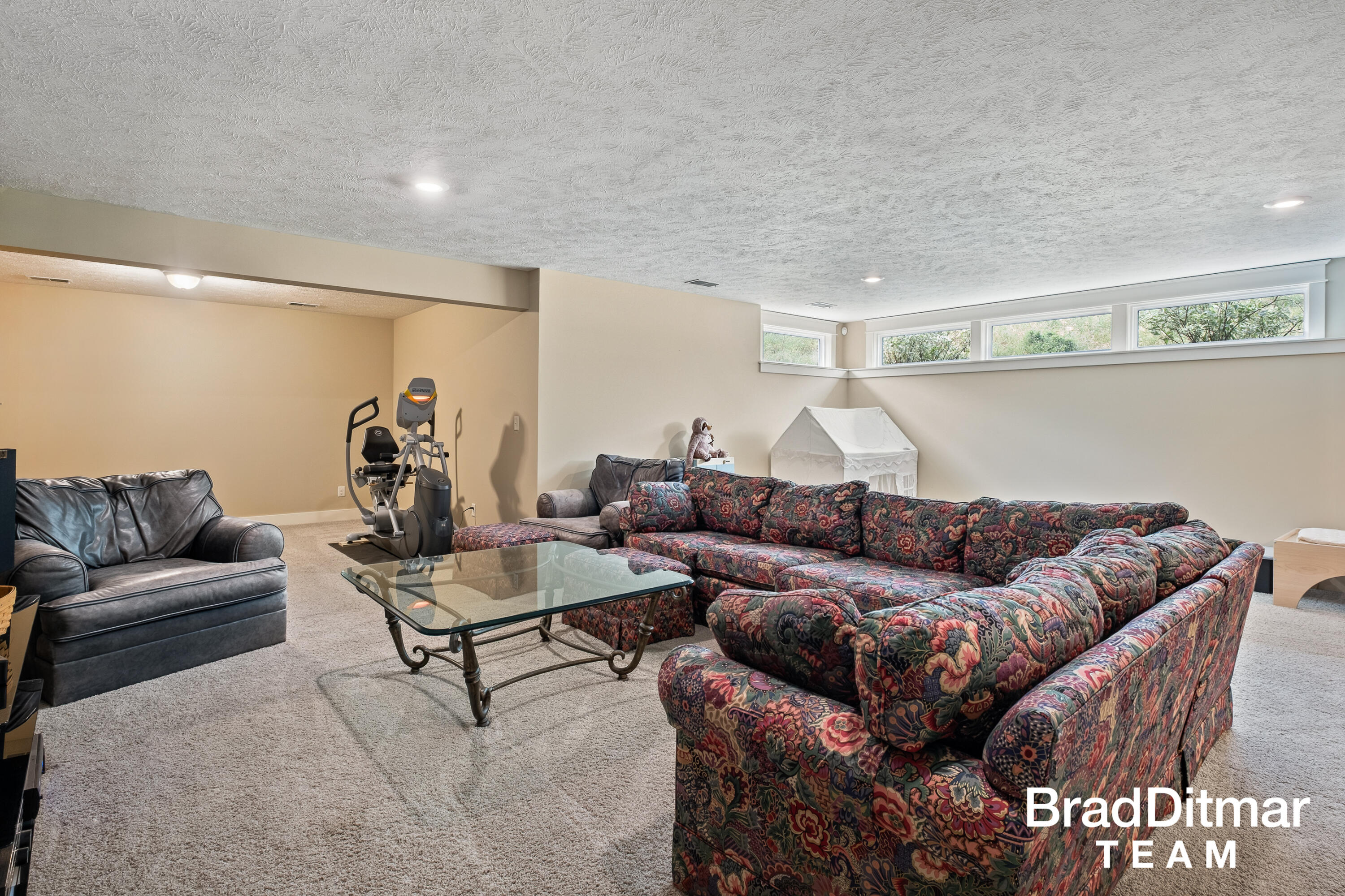 539 W Abbey Mill Drive SE Ada MI 49301