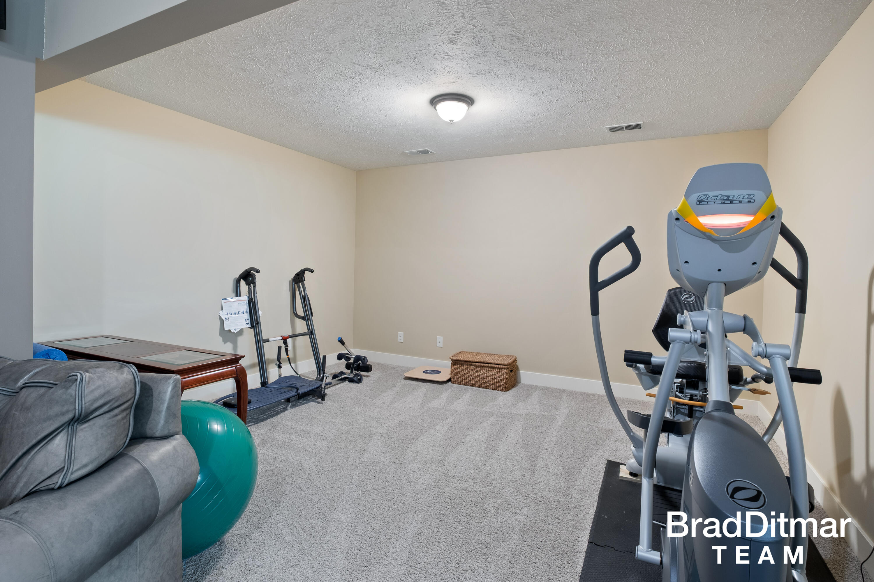 539 W Abbey Mill Drive SE Ada MI 49301