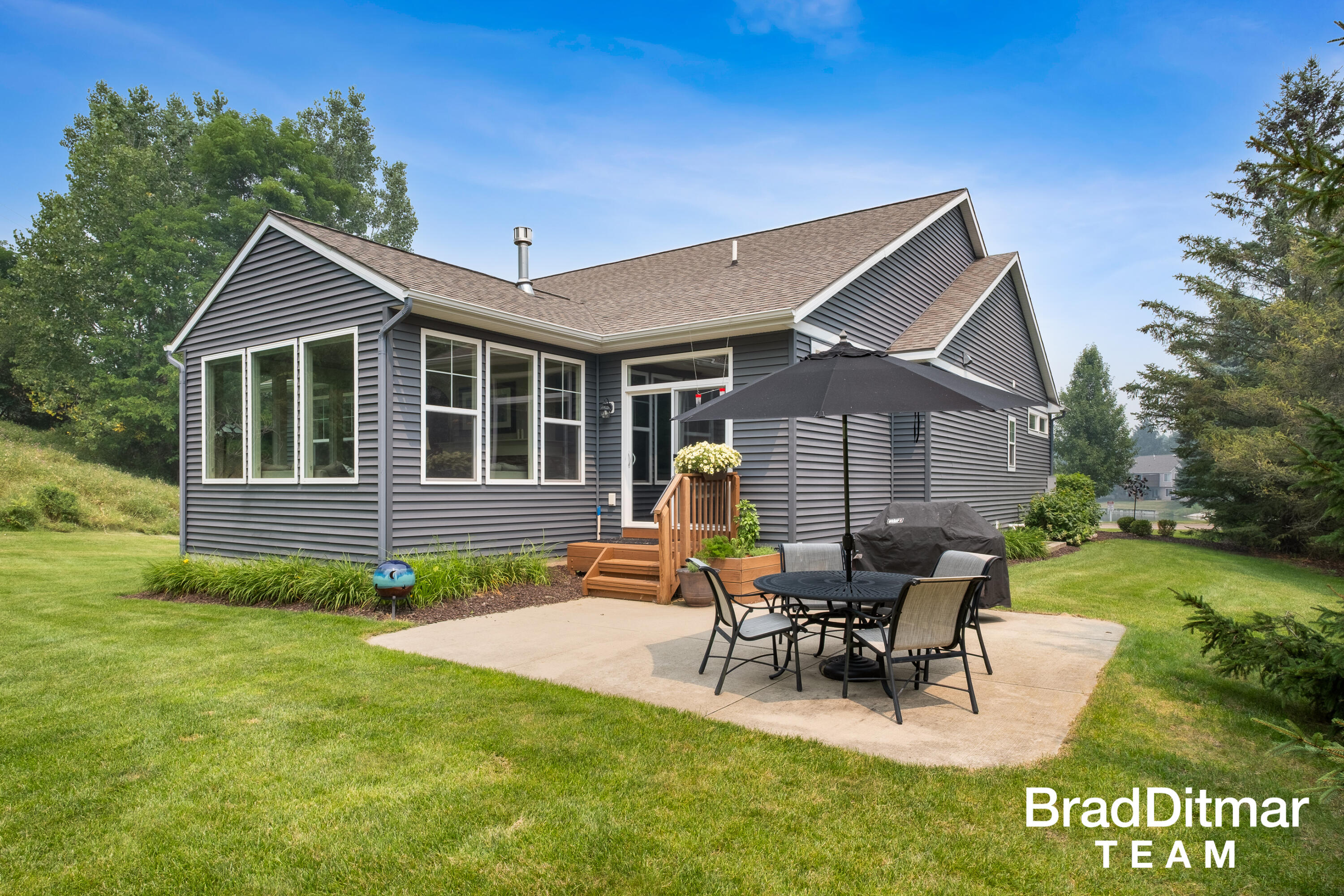 539 W Abbey Mill Drive SE Ada MI 49301