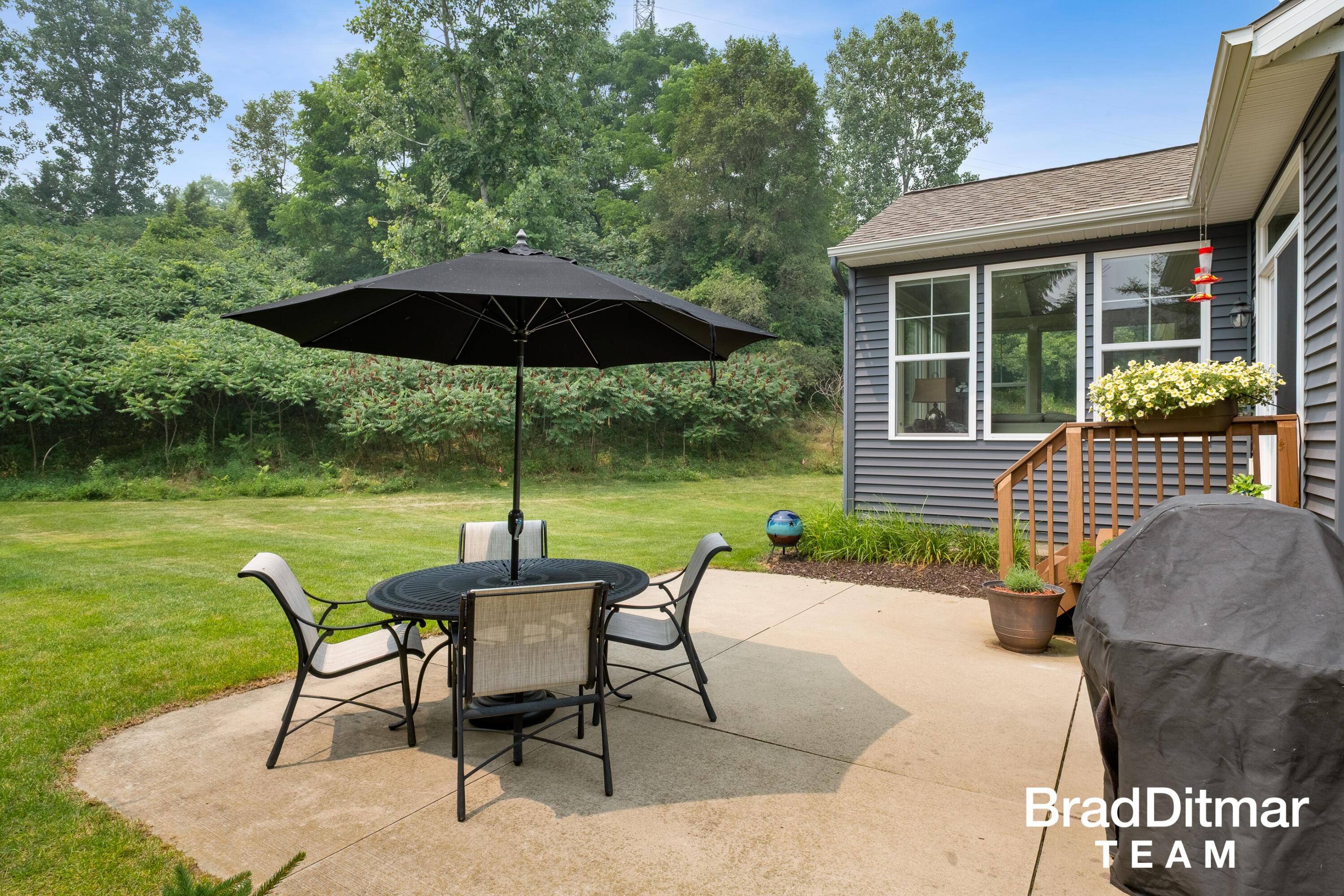 539 W Abbey Mill Drive SE Ada MI 49301
