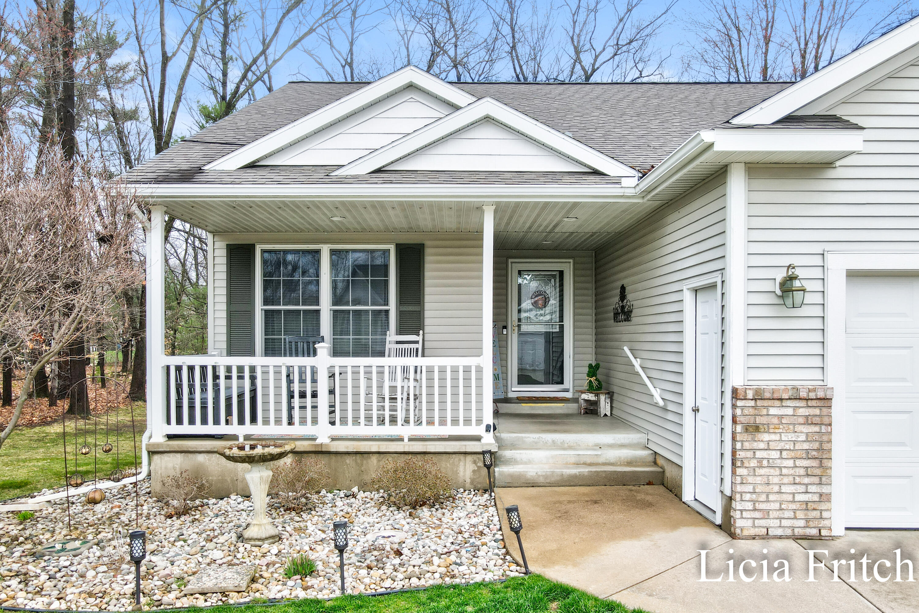 1527 W Addison Way Muskegon MI 49445