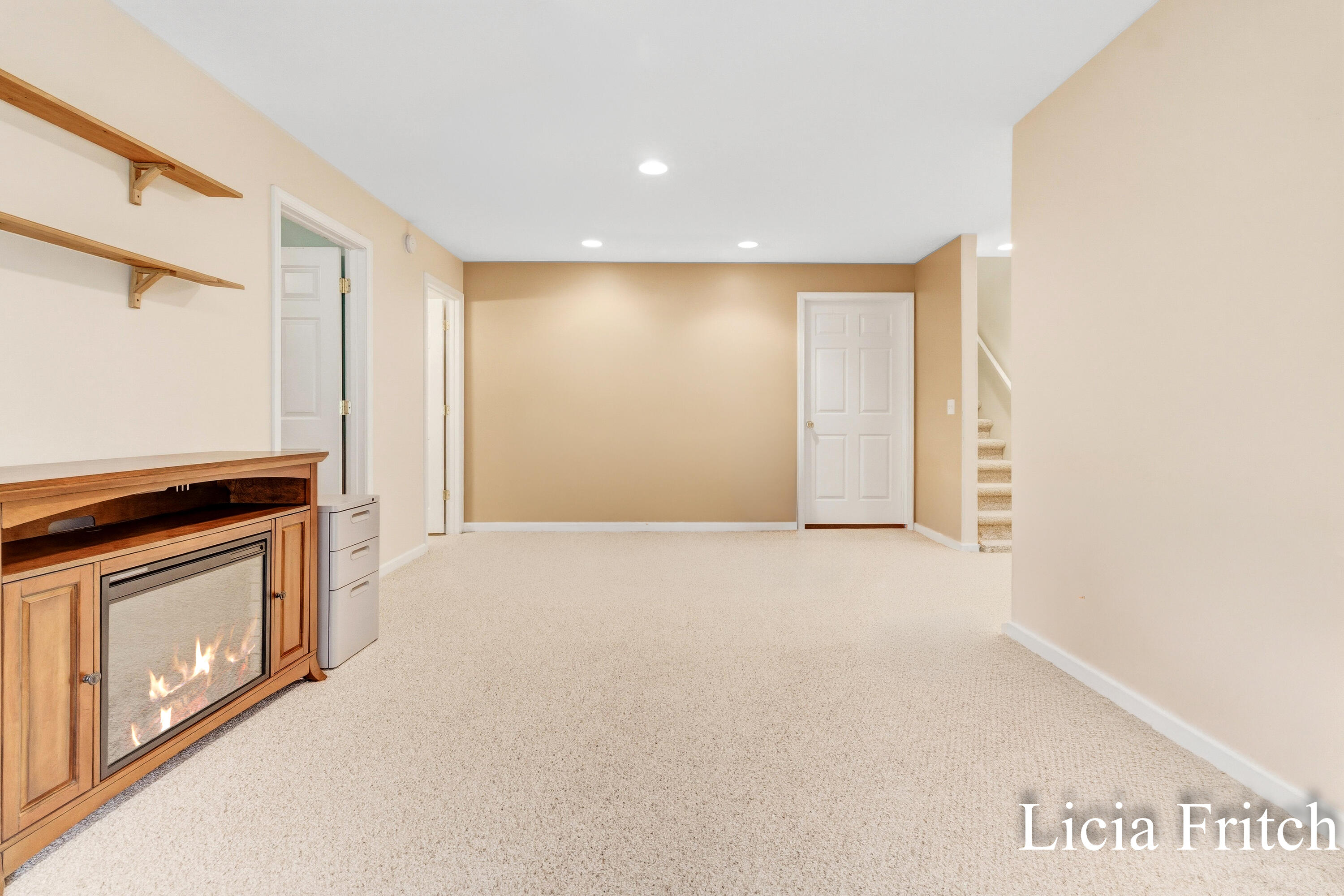1527 W Addison Way Muskegon MI 49445
