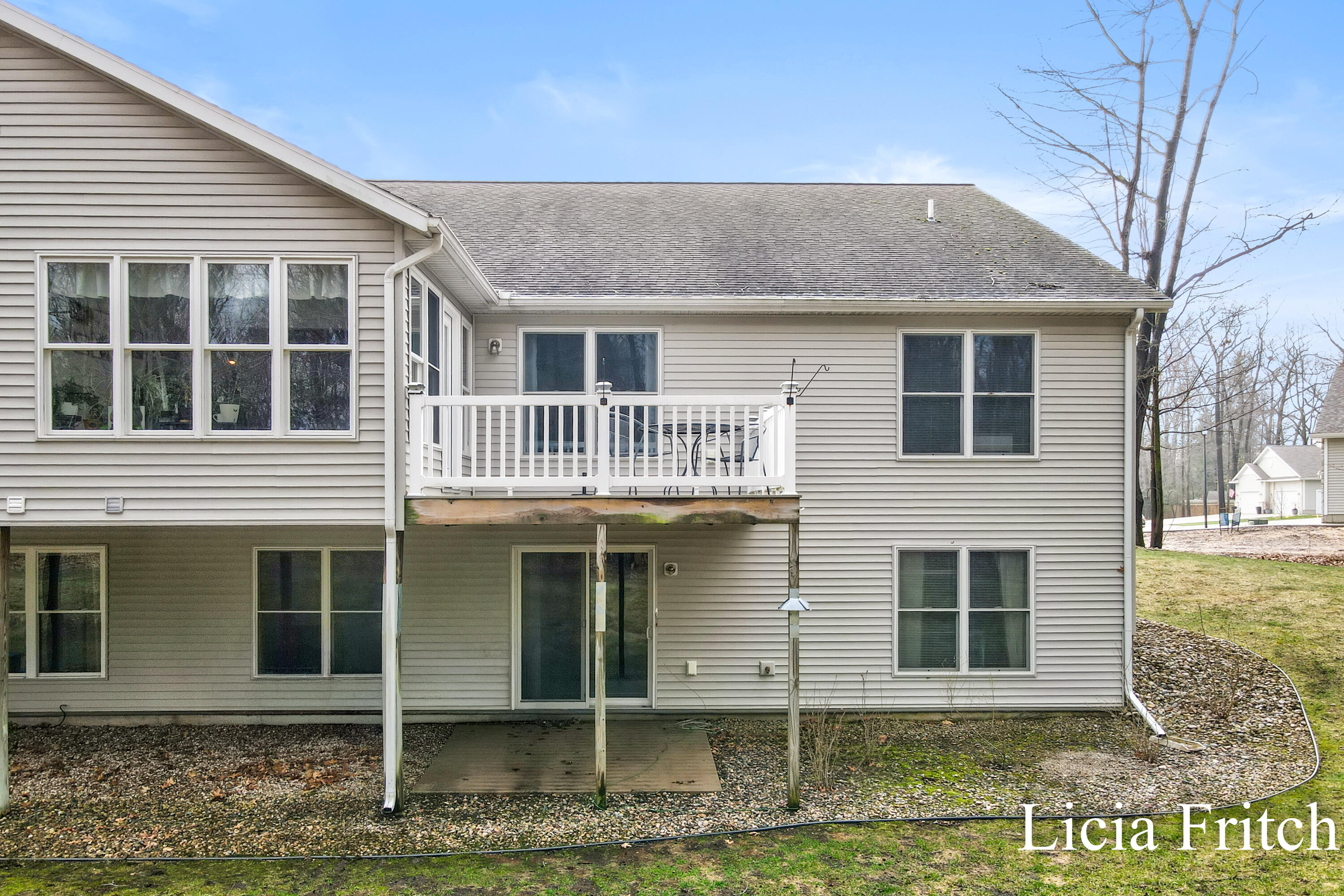 1527 W Addison Way Muskegon MI 49445