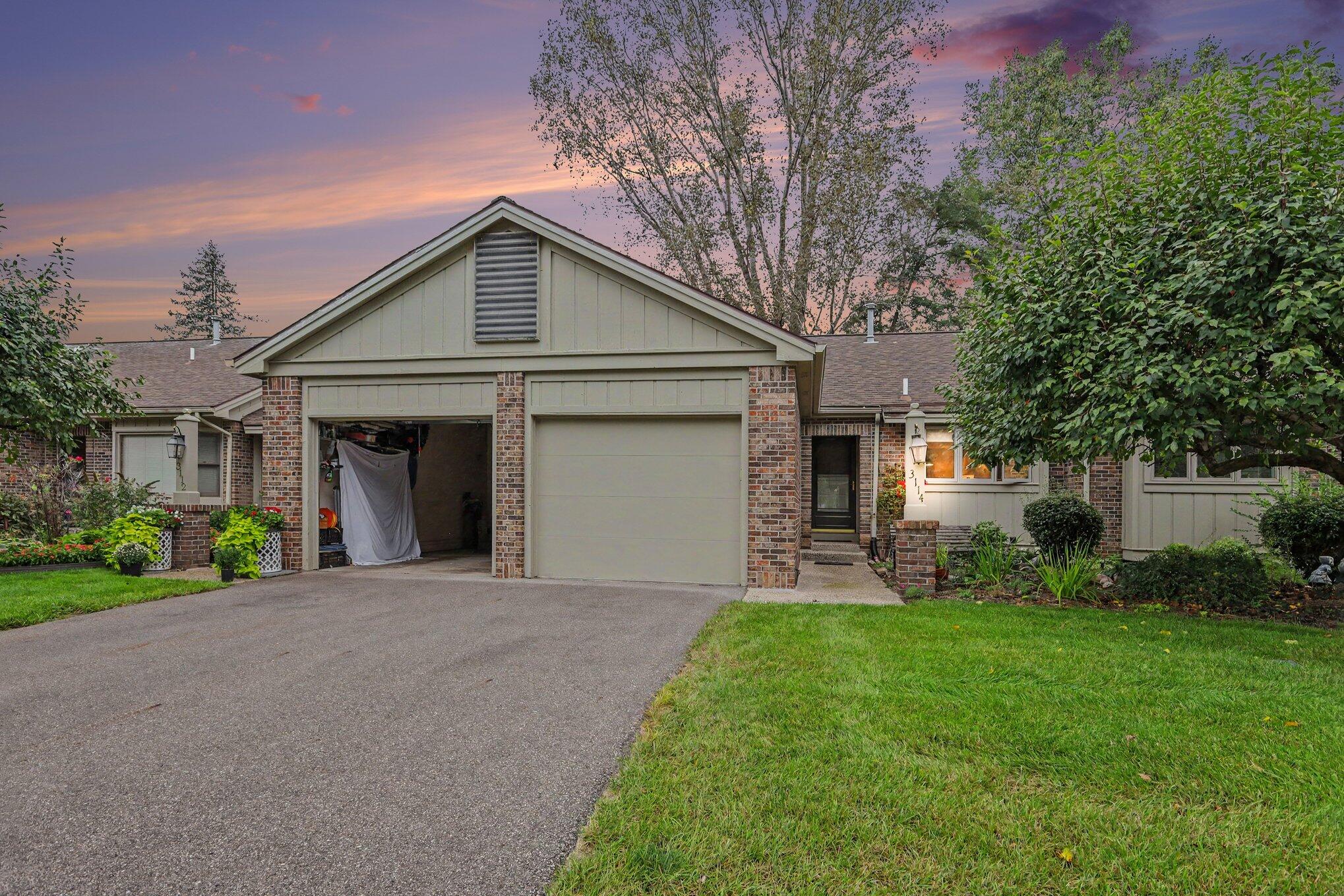 3114 Maple Villa Drive SE Grand Rapids MI 49508