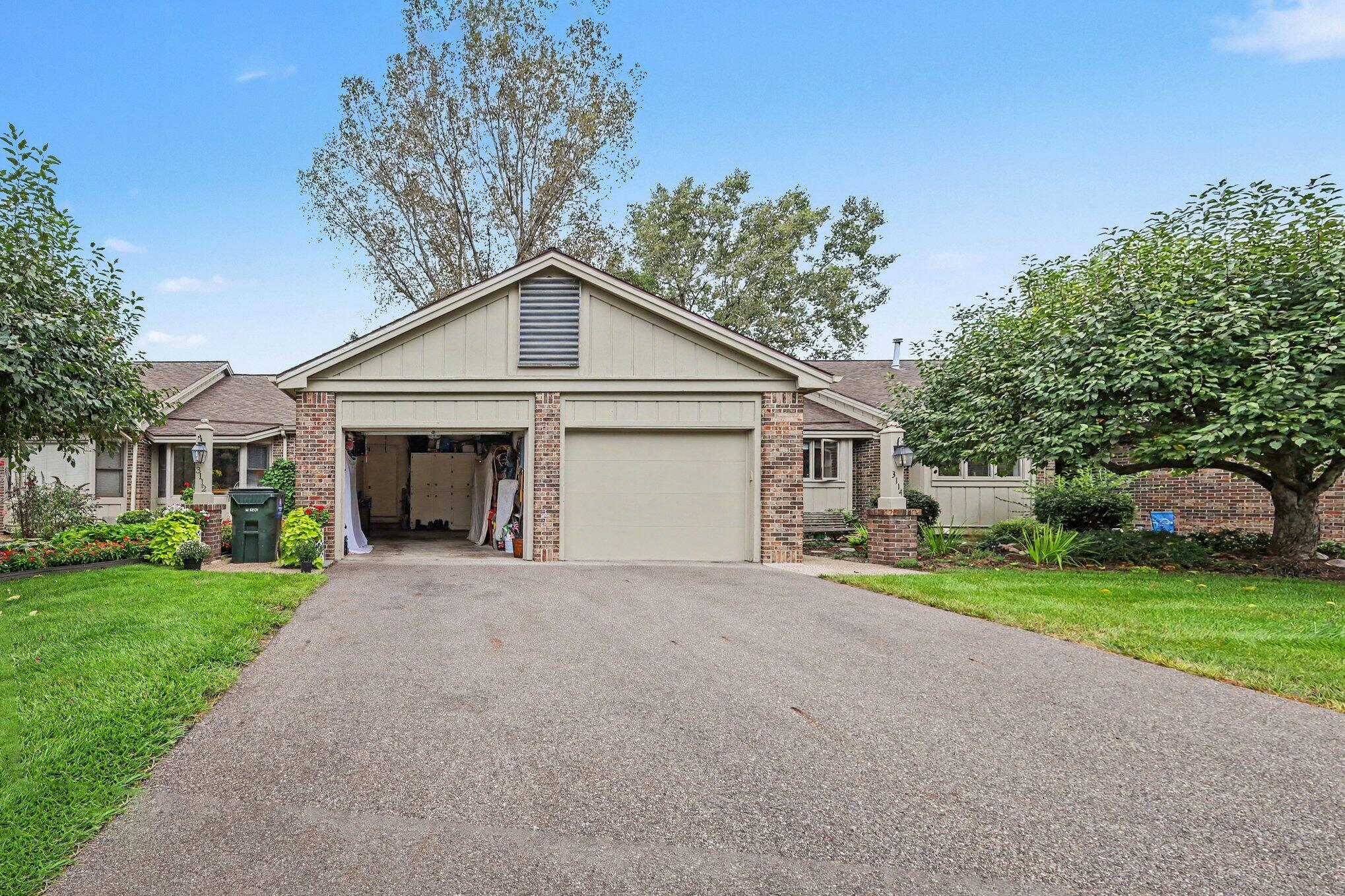 3114 Maple Villa Drive SE Grand Rapids MI 49508
