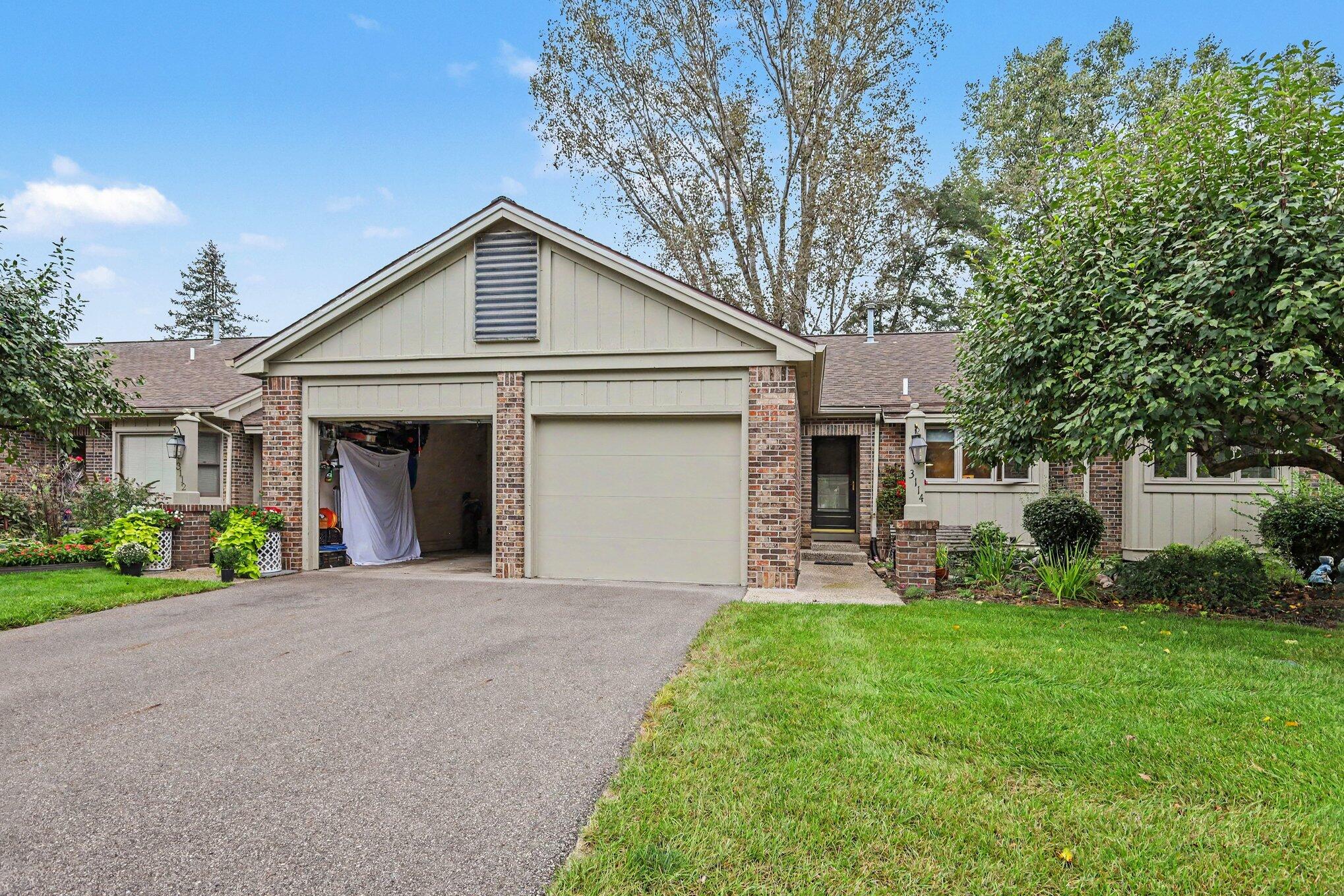 3114 Maple Villa Drive SE Grand Rapids MI 49508