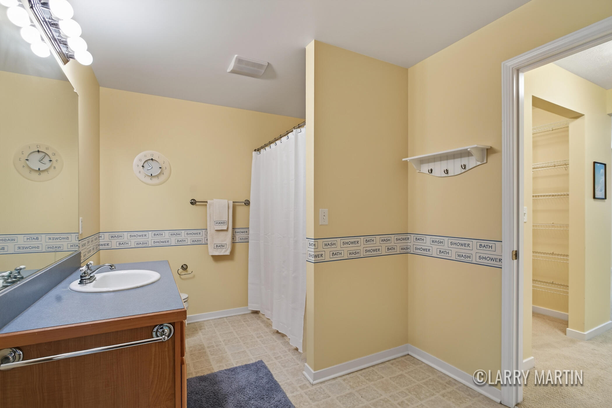 6010 Heritage Meadow Drive Holland MI 49423
