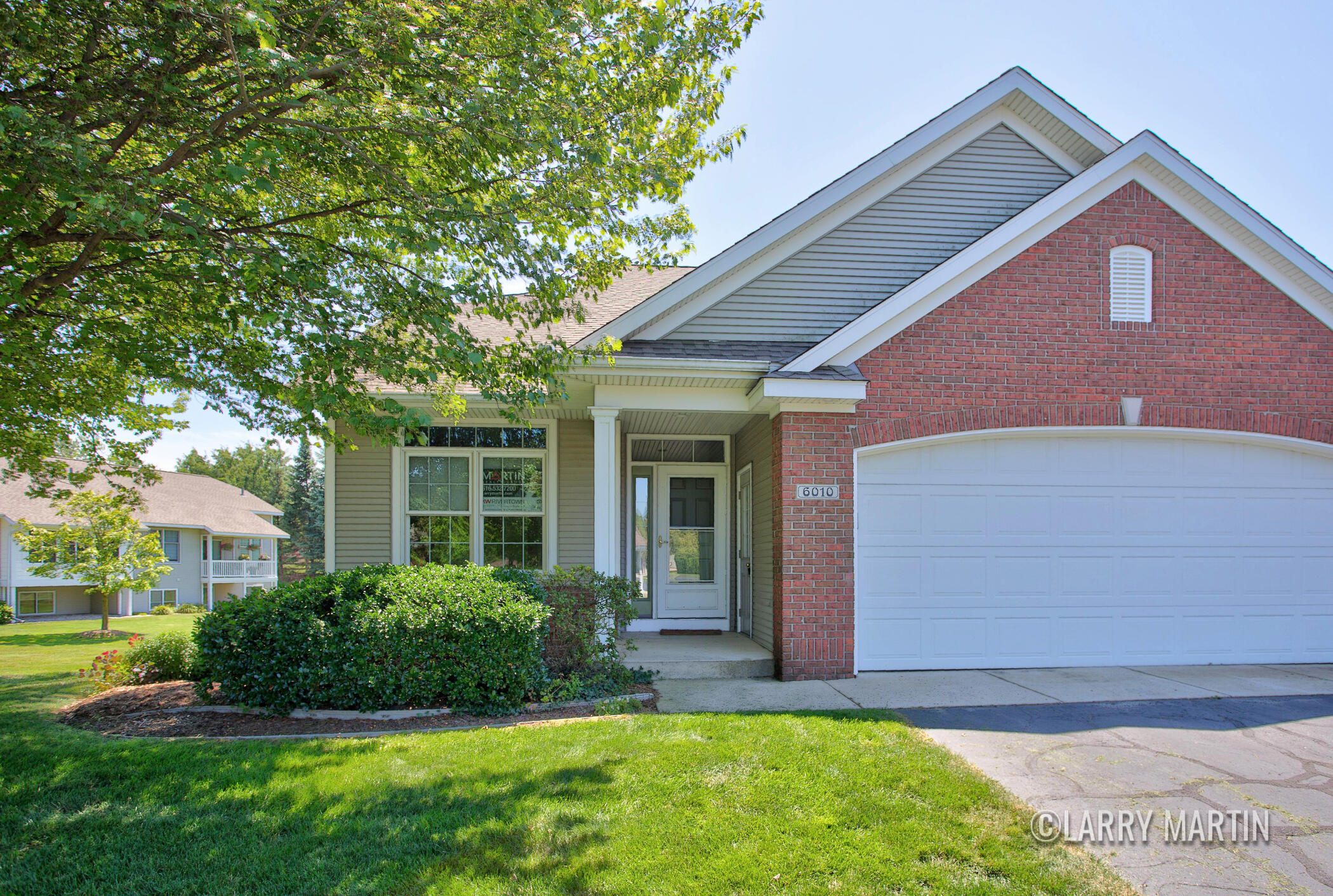 6010 Heritage Meadow Drive Holland MI 49423