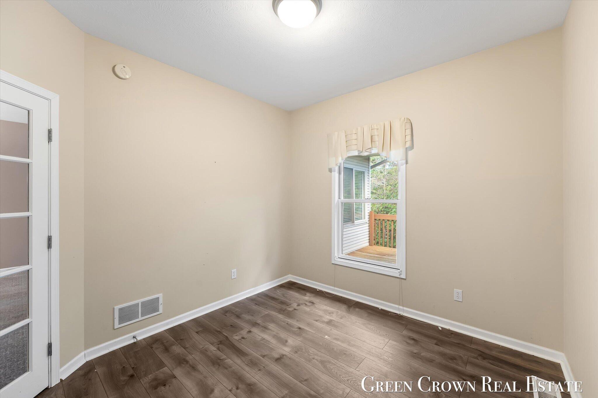 1100 Barrington NW Grand Rapids MI 49534