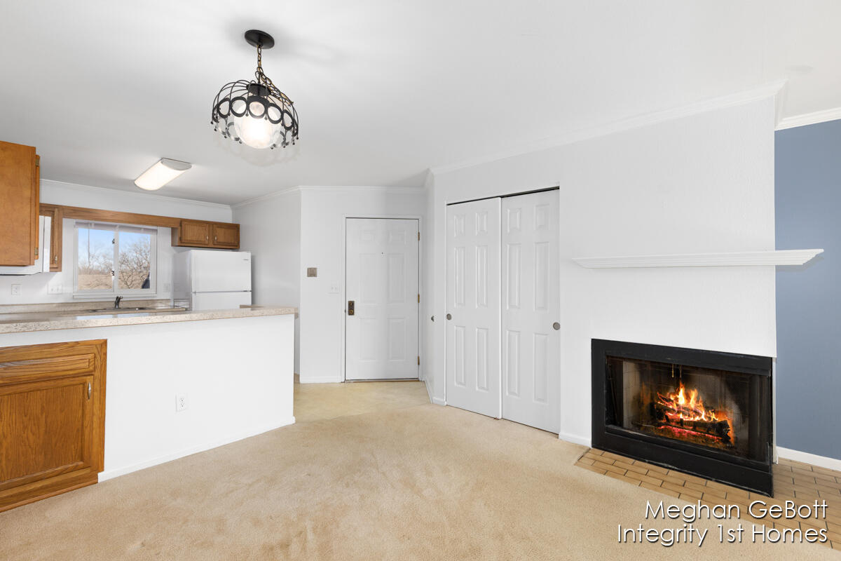 3280 Devonwood Hills NE Grand Rapids MI 49525