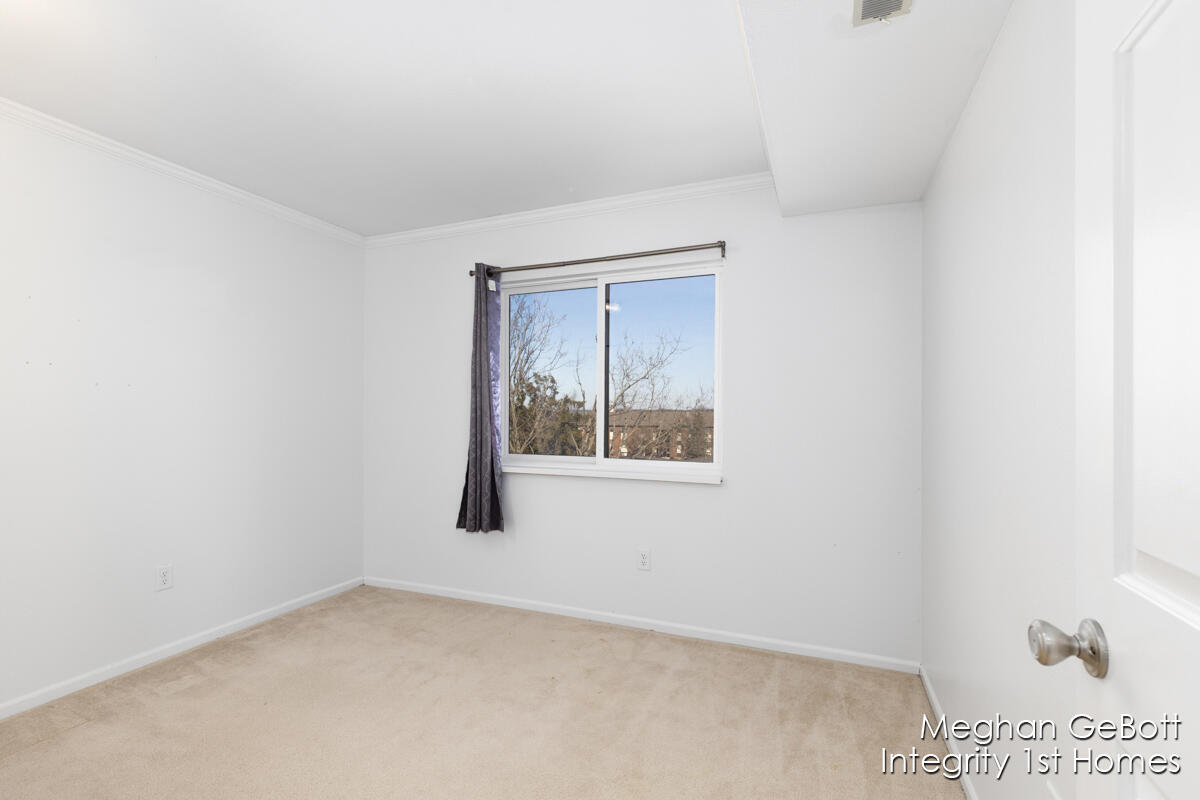 3280 Devonwood Hills NE Grand Rapids MI 49525