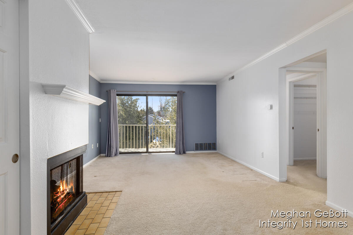 3280 Devonwood Hills NE Grand Rapids MI 49525