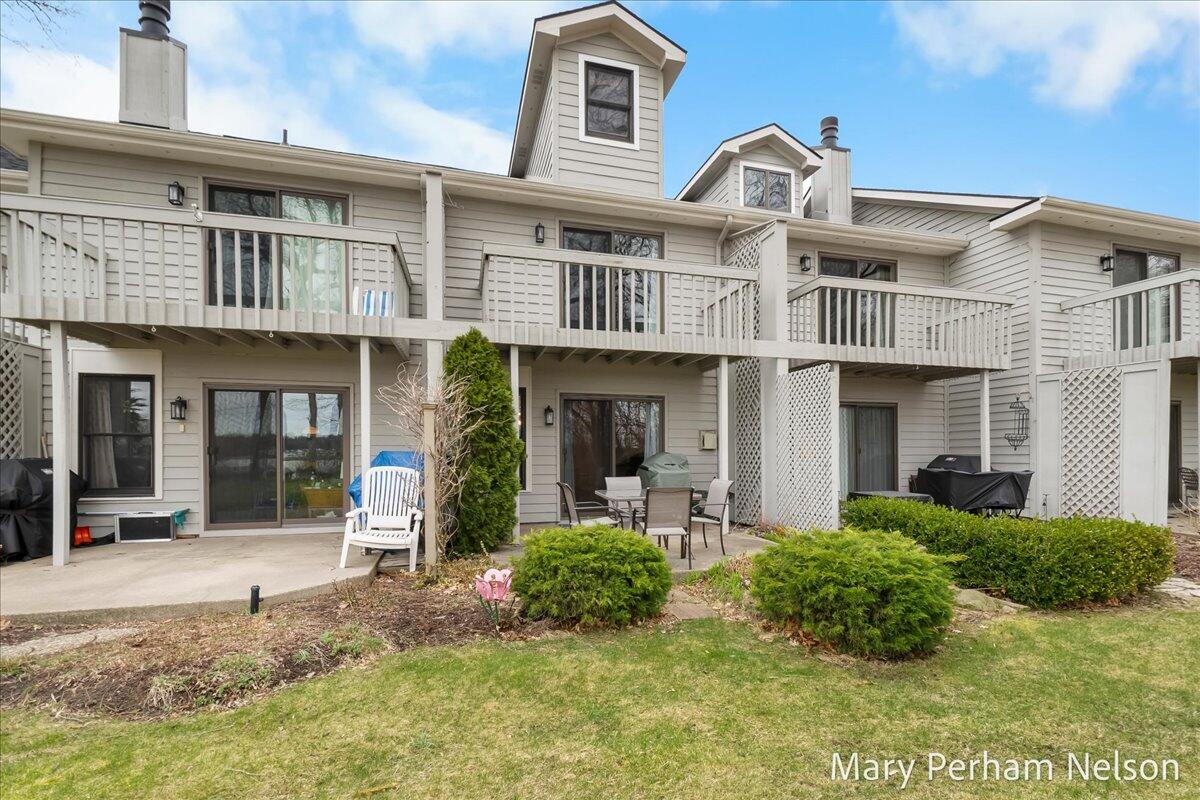 124 Elizabeth Street Saugatuck MI 49453