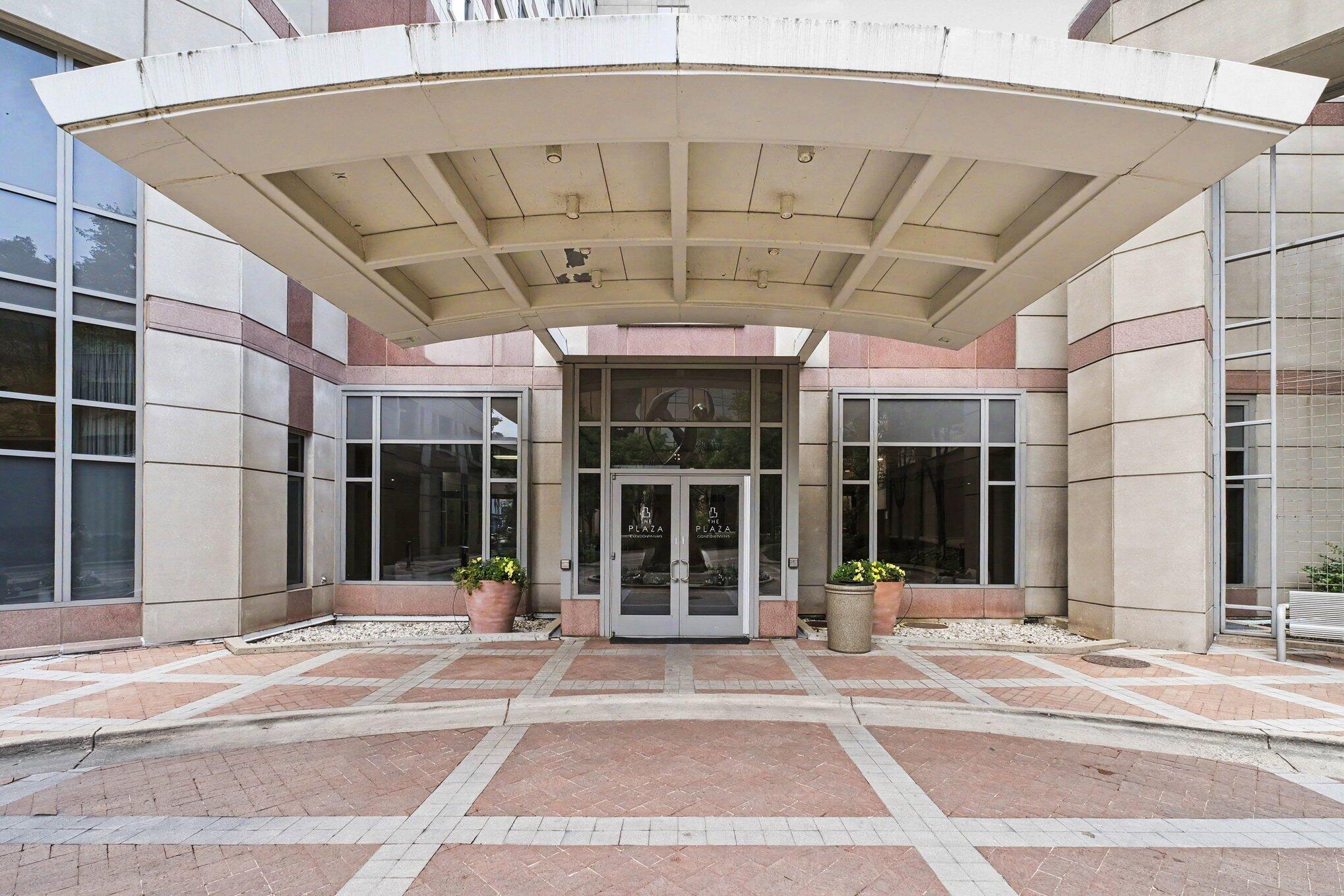 117 Campau Circle NW Grand Rapids MI 49503