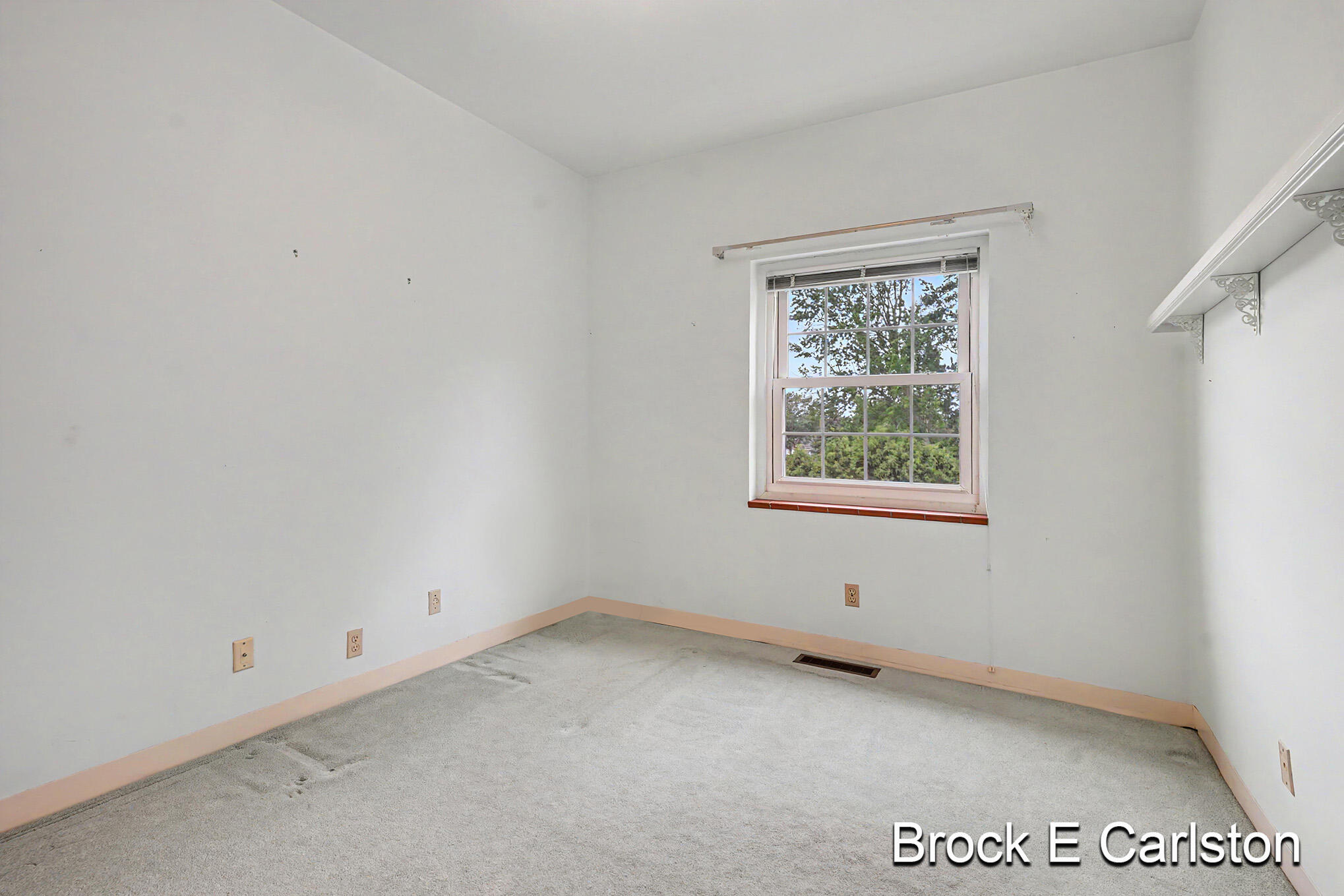 1249 Lakeshore Drive Muskegon MI 49441