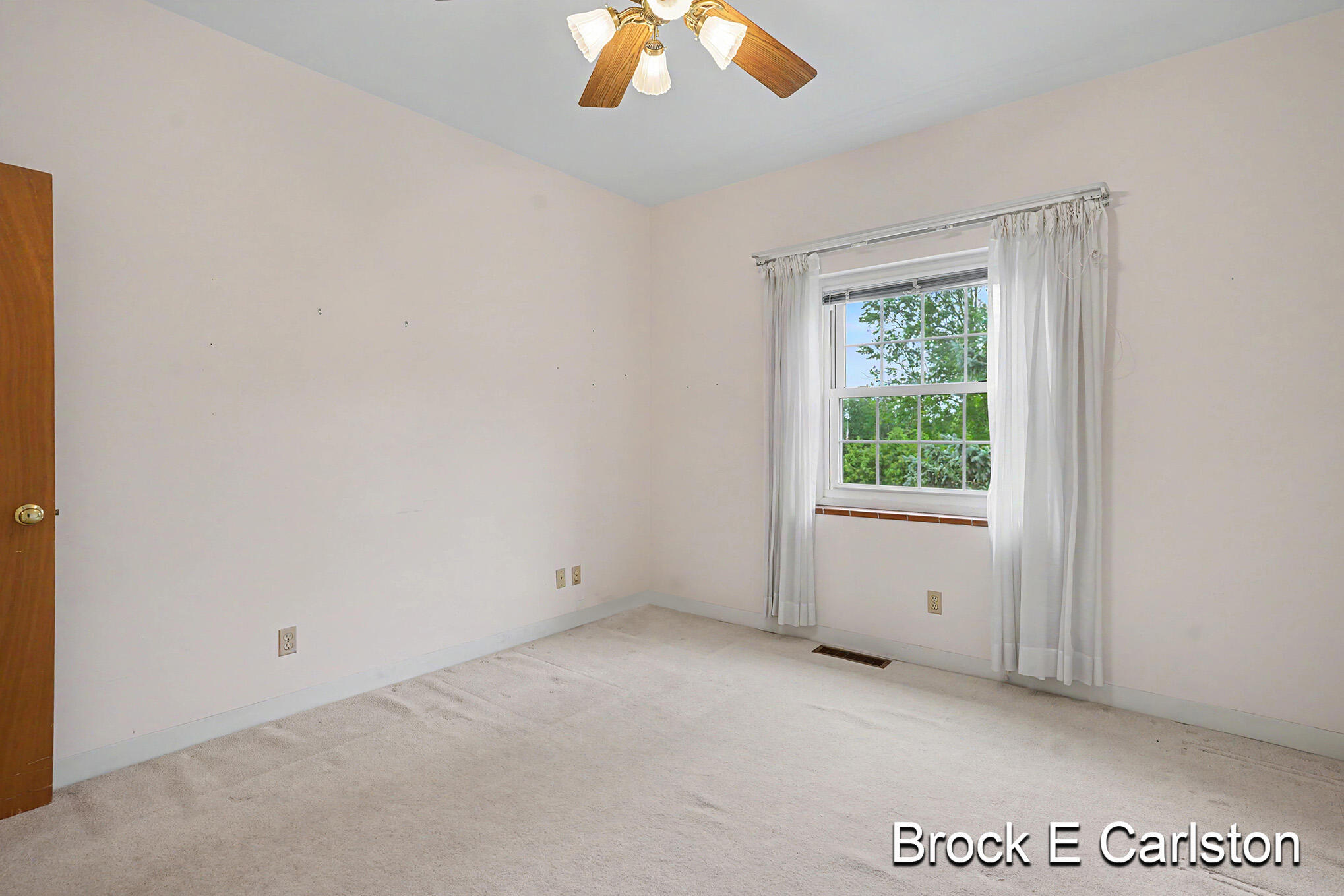 1249 Lakeshore Drive Muskegon MI 49441