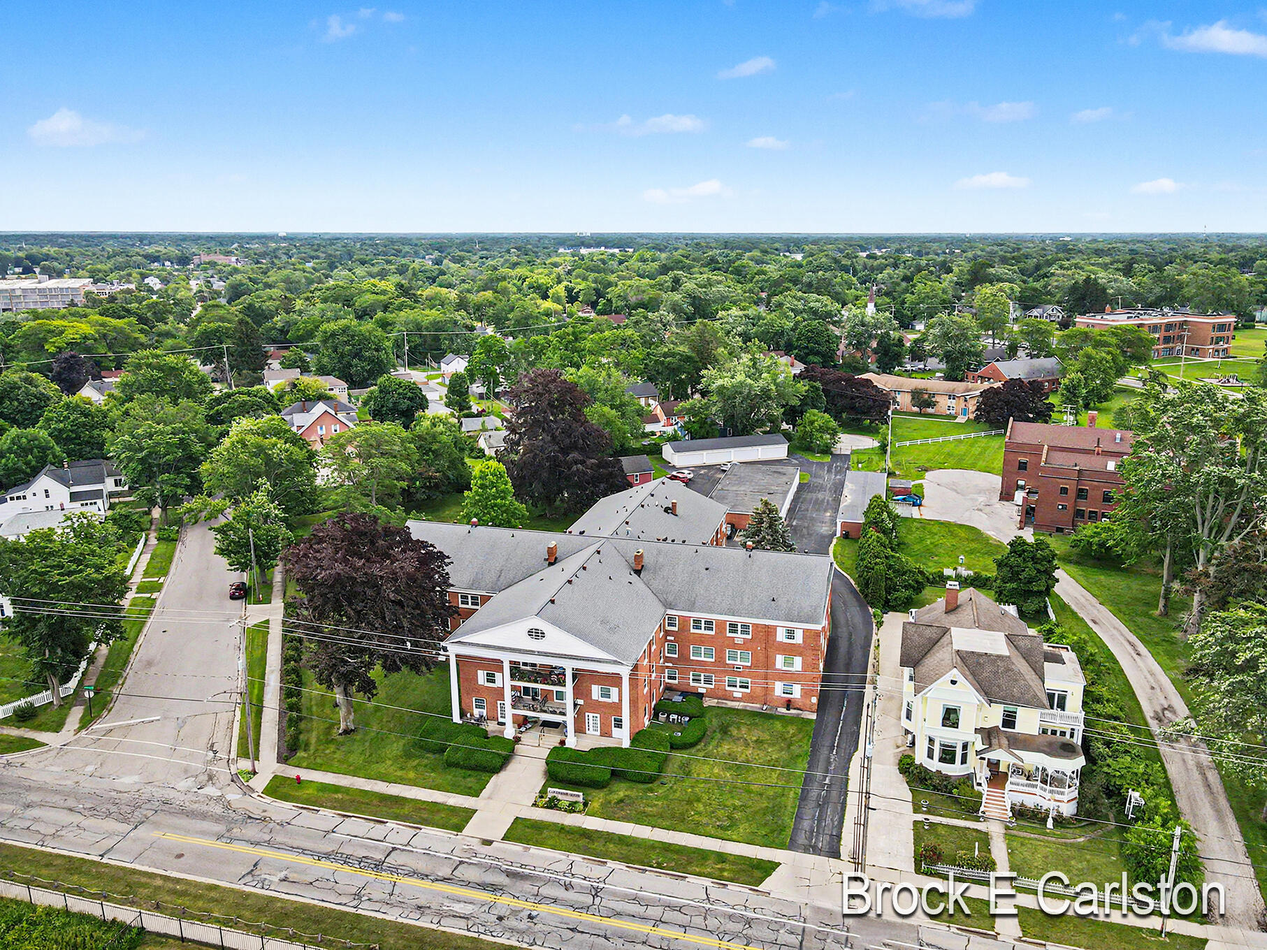 1249 Lakeshore Drive Muskegon MI 49441