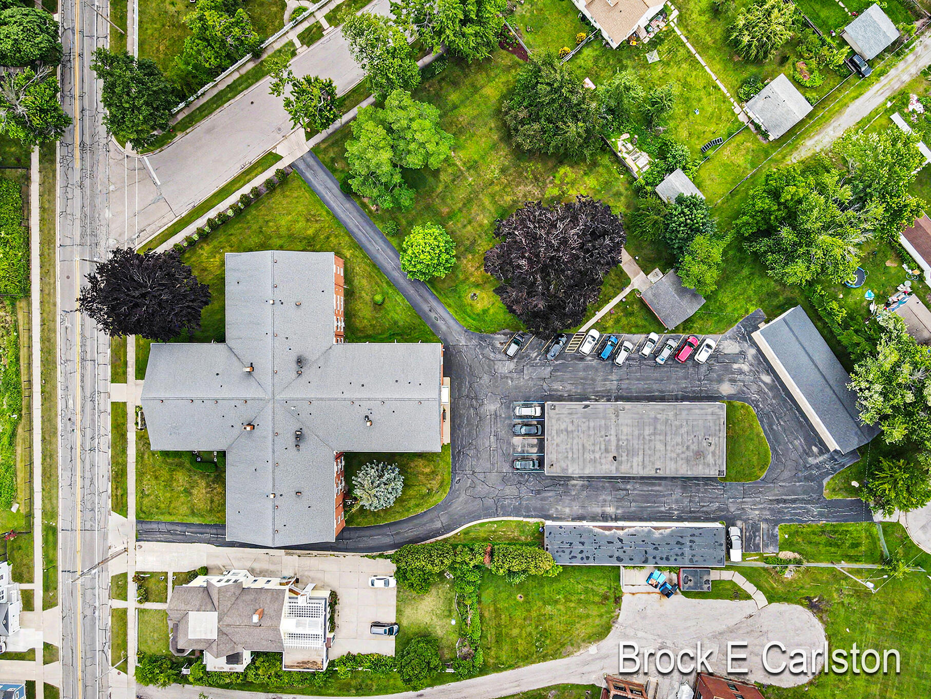1249 Lakeshore Drive Muskegon MI 49441