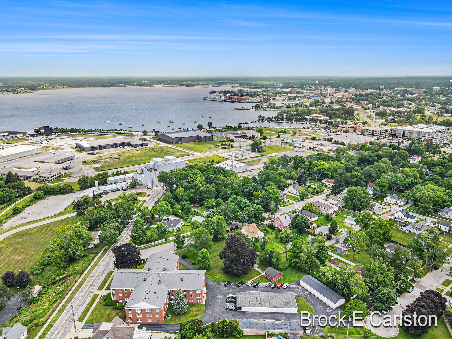 1249 Lakeshore Drive Muskegon MI 49441