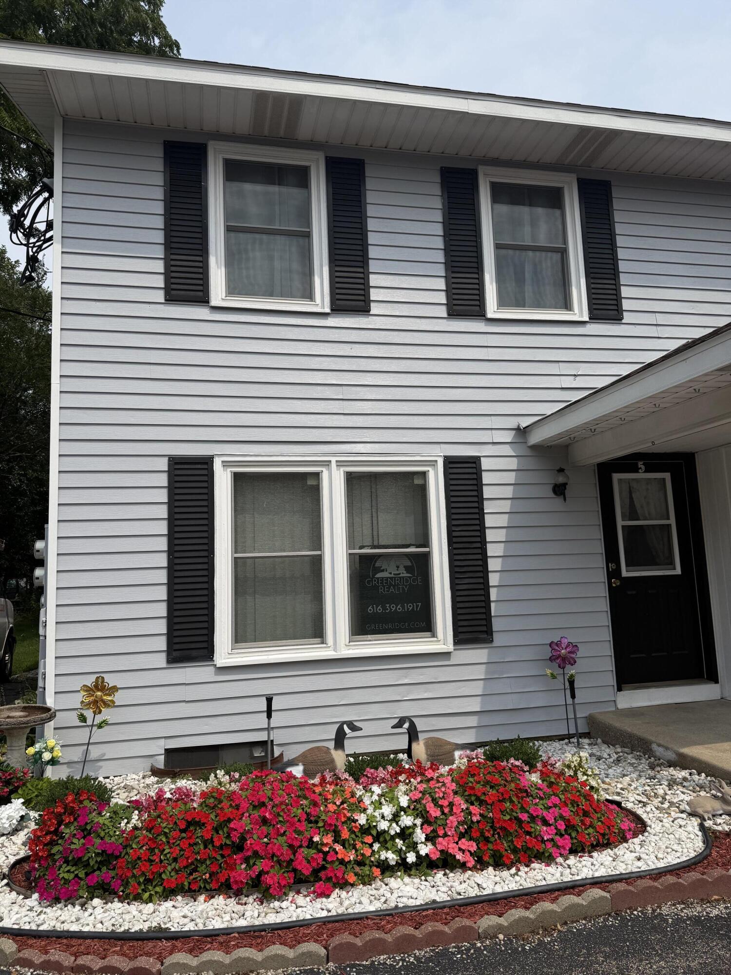 Holland MI, 199 E 34th Street, Unit 5