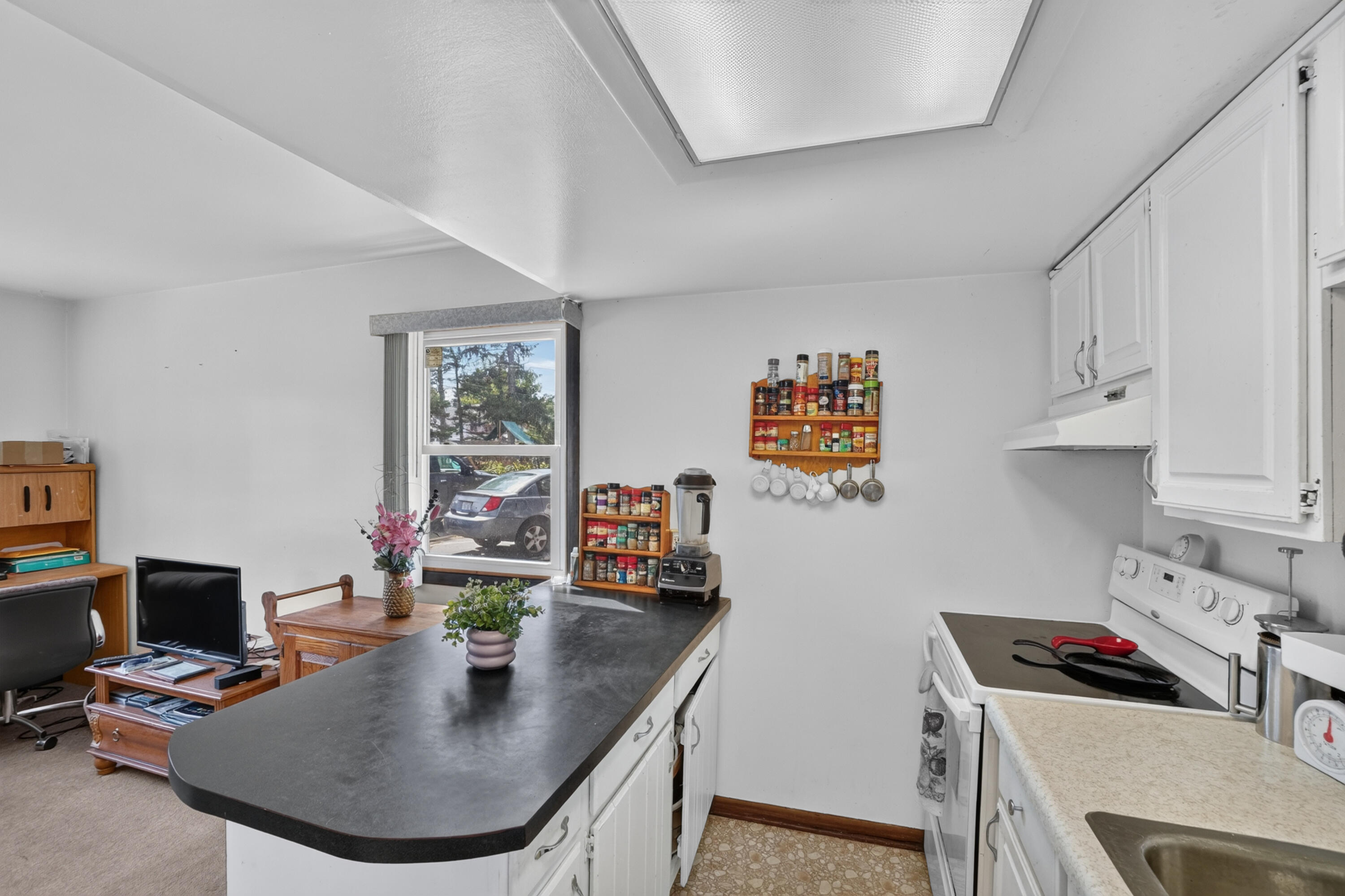 199 E 34th Street Holland MI 49423
