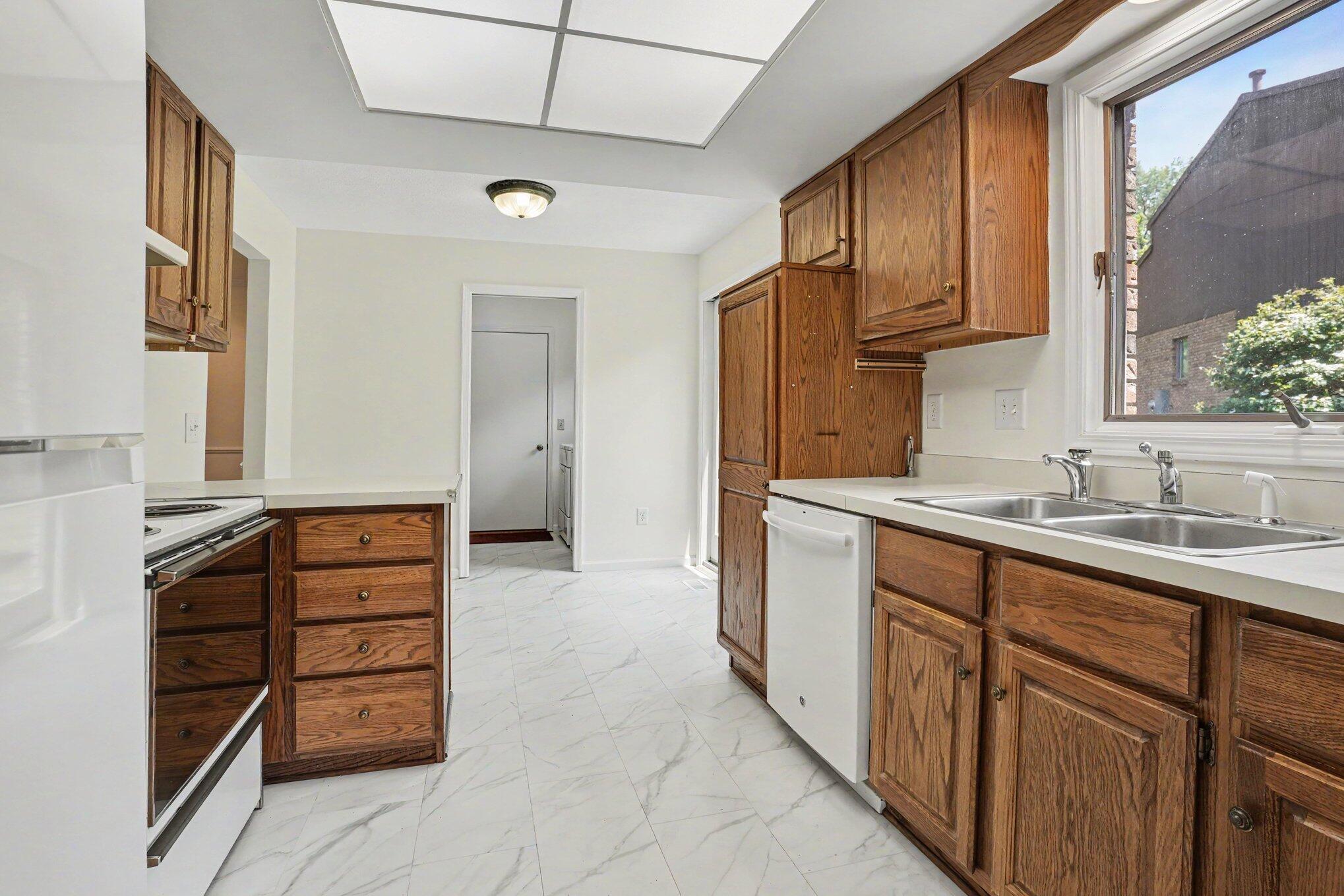 106 Merriweather Lane Kalamazoo MI 49006